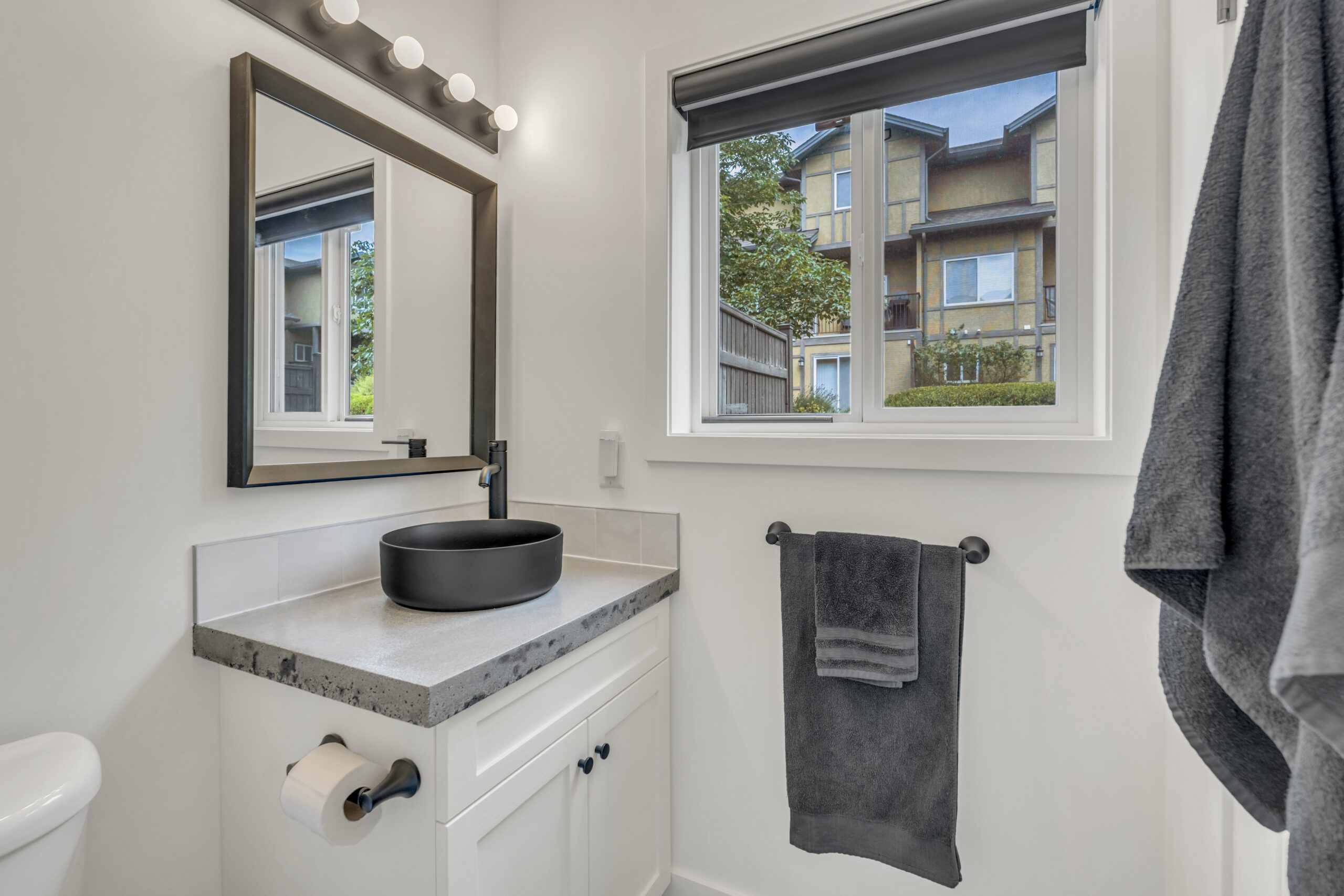 48 Galt Avenue 116 Penticton V2A 9C3