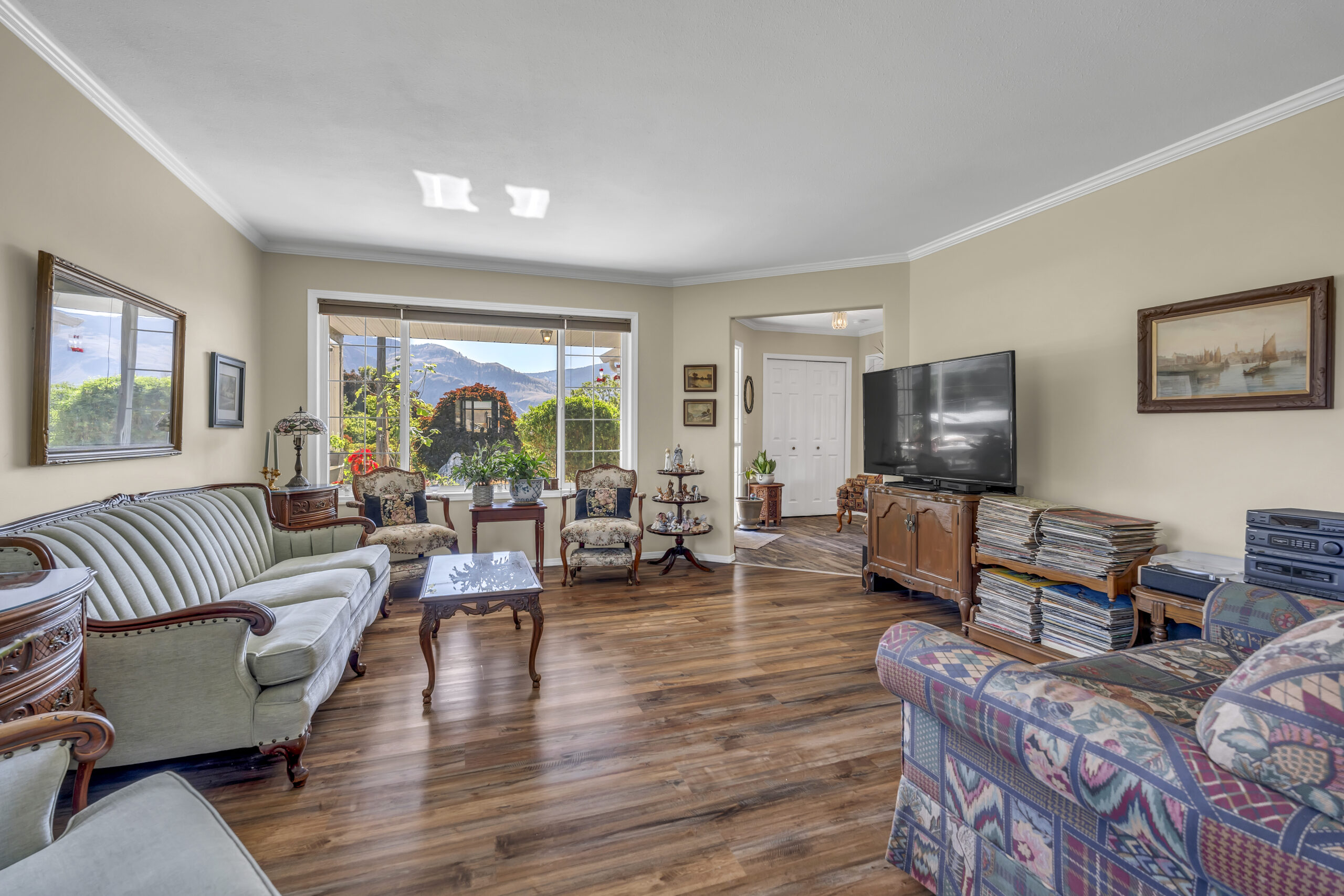 522 Vansanten Road 1 Keremeos V0H 1N5
