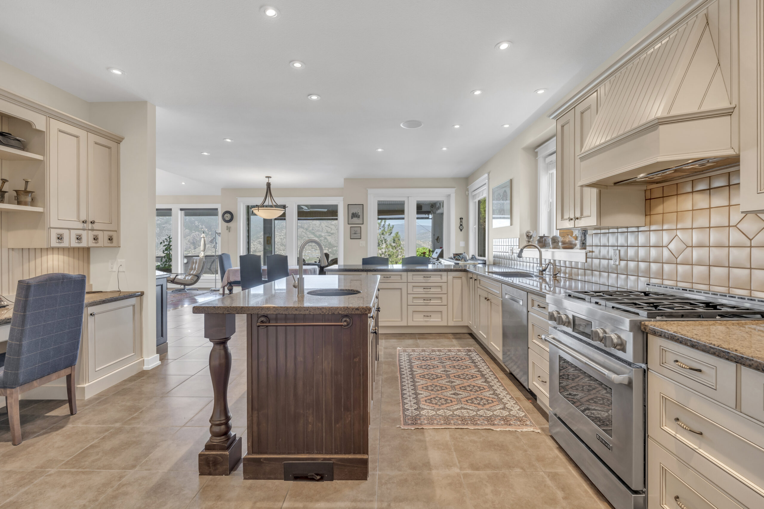 112 Penrose Court 4 Penticton V2A 9B6
