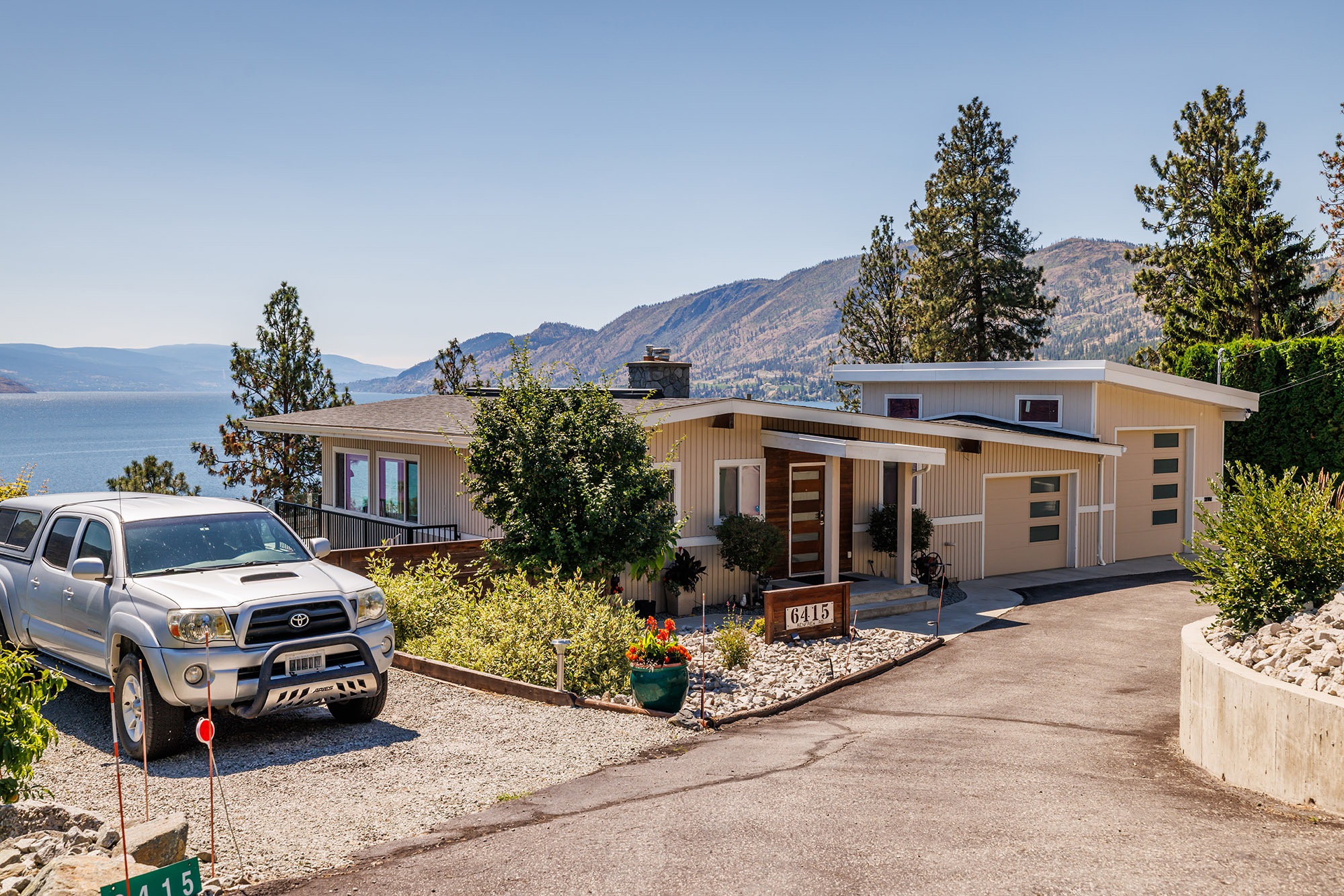 6415 Renfrew Road Peachland V0H 1X7