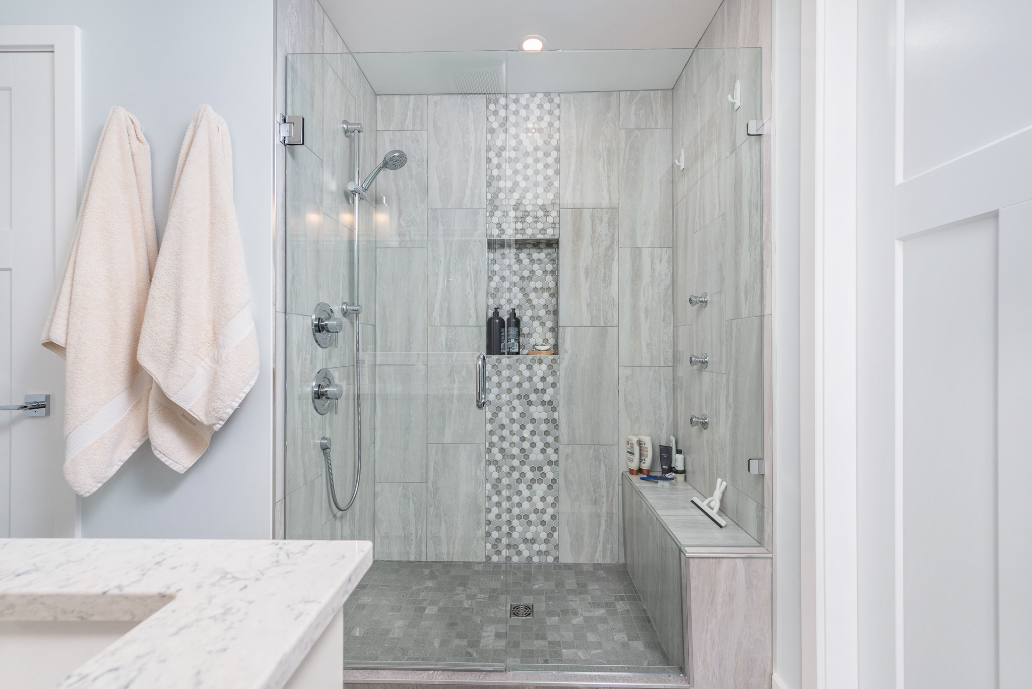 3723 Westside Road N Kelowna V1Z 3W8