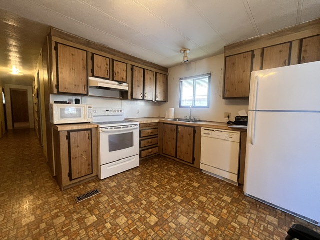3245 Paris Street 55 Penticton V2A 3T9