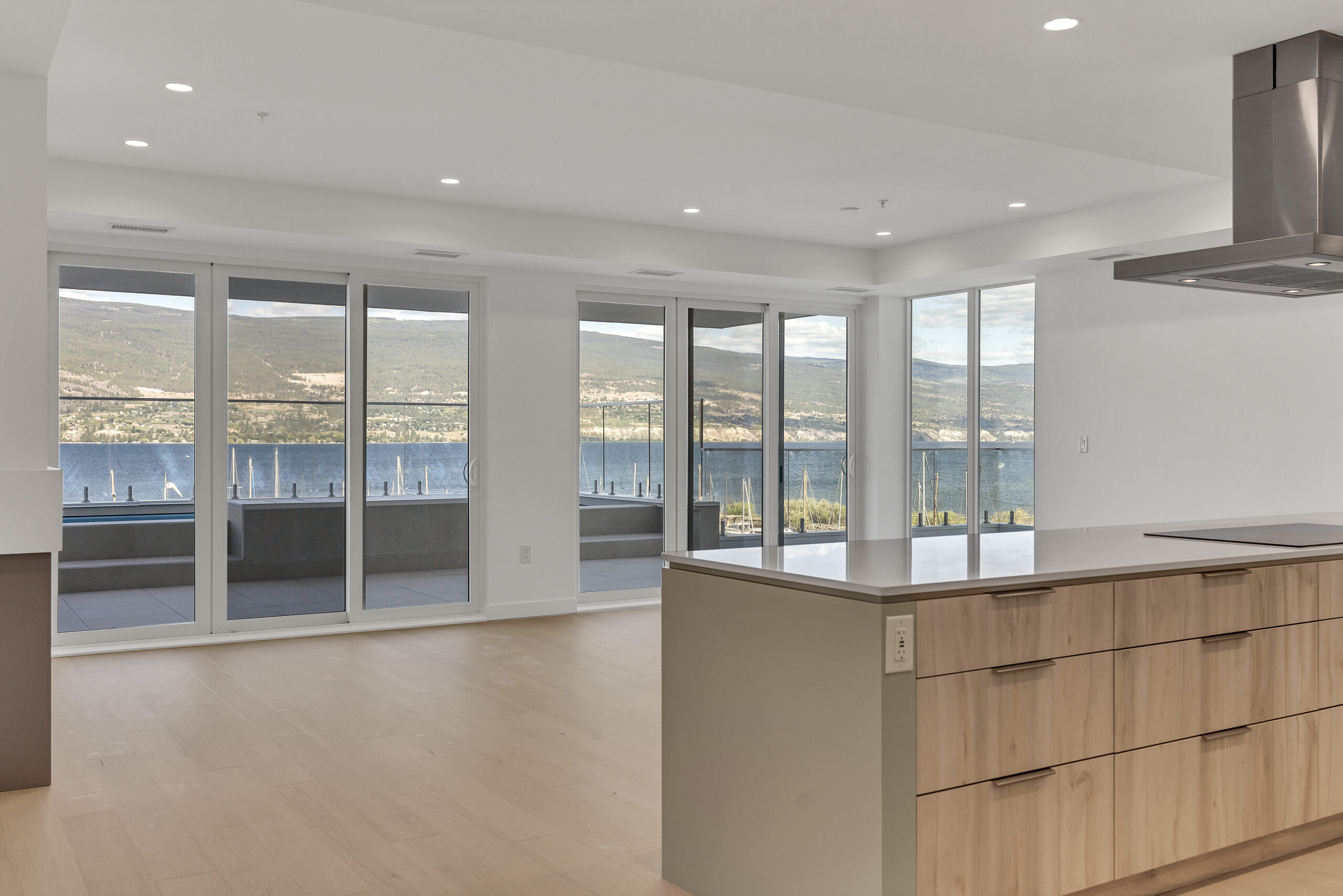 13415 Lakeshore Drive S 401 Summerland V0H 1Z1