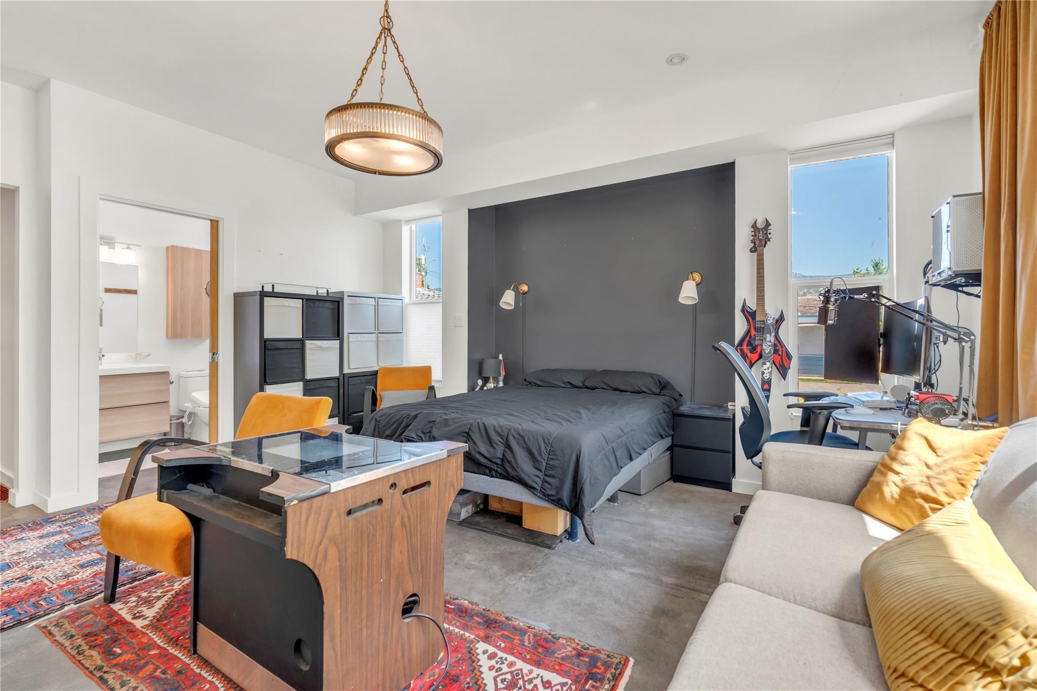 581 Churchill Avenue Penticton V2A 1E2