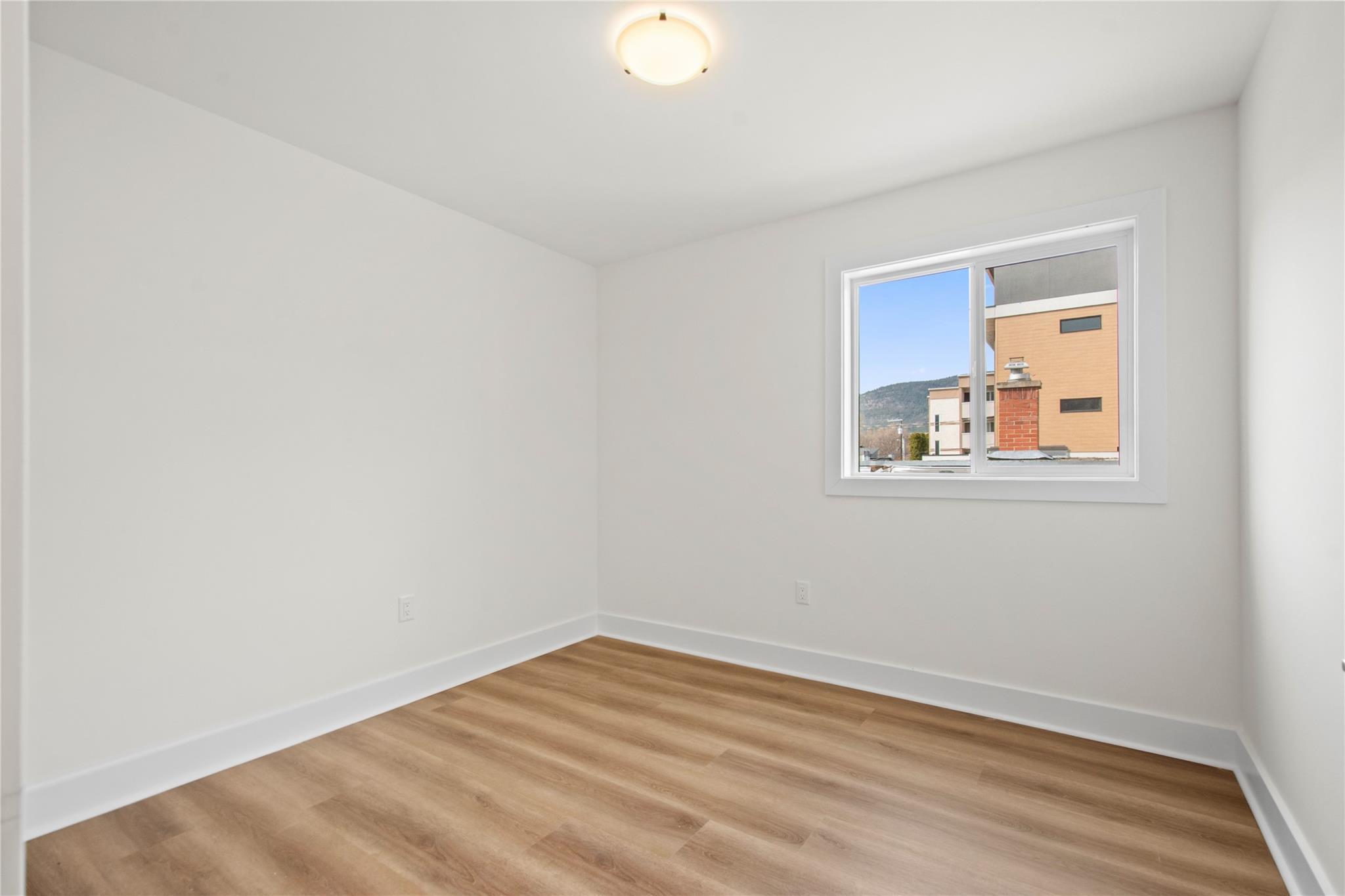 578 Lakeshore Drive 203 Penticton V2A 1B9