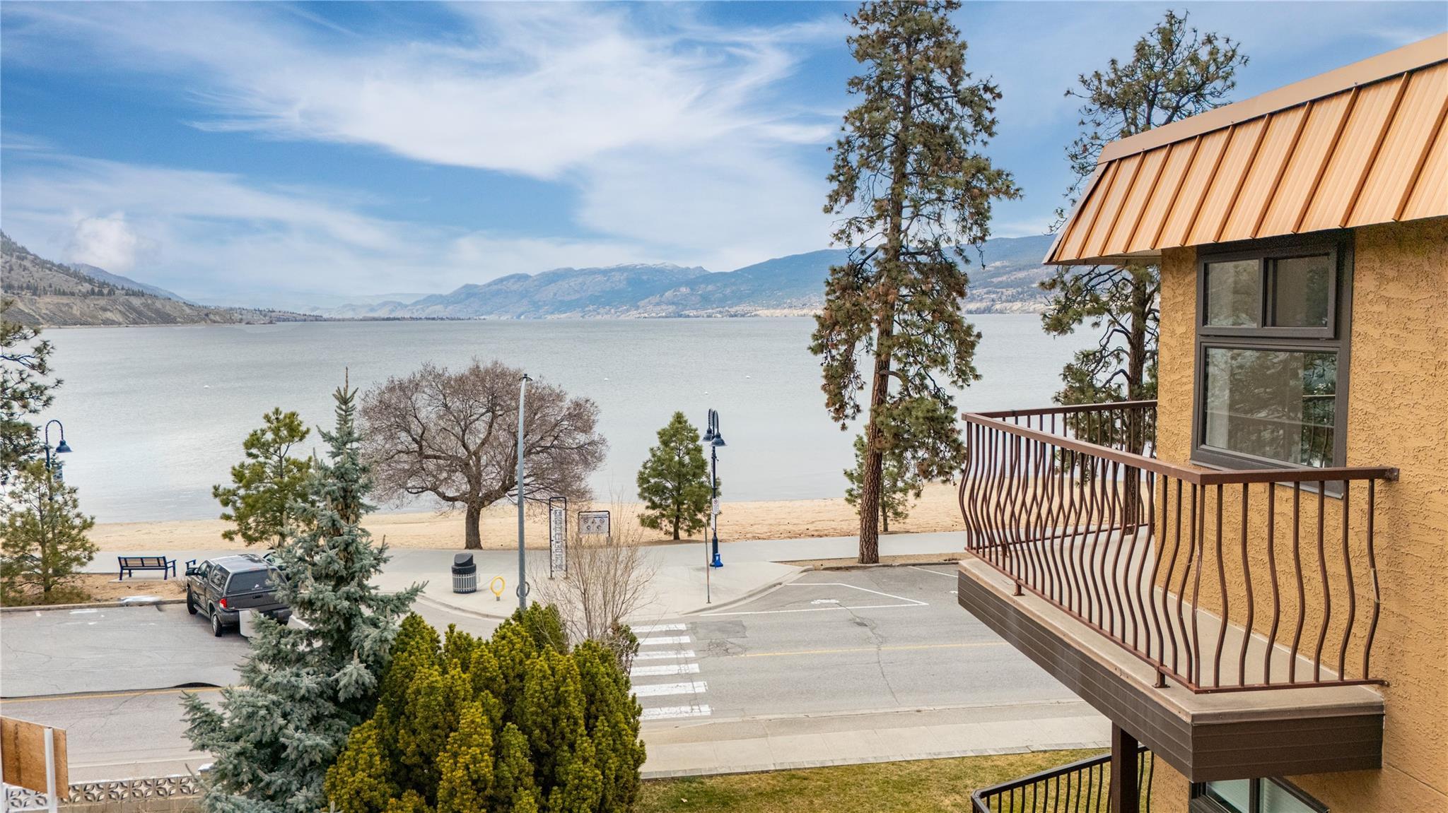 578 Lakeshore Drive 203 Penticton V2A 1B9