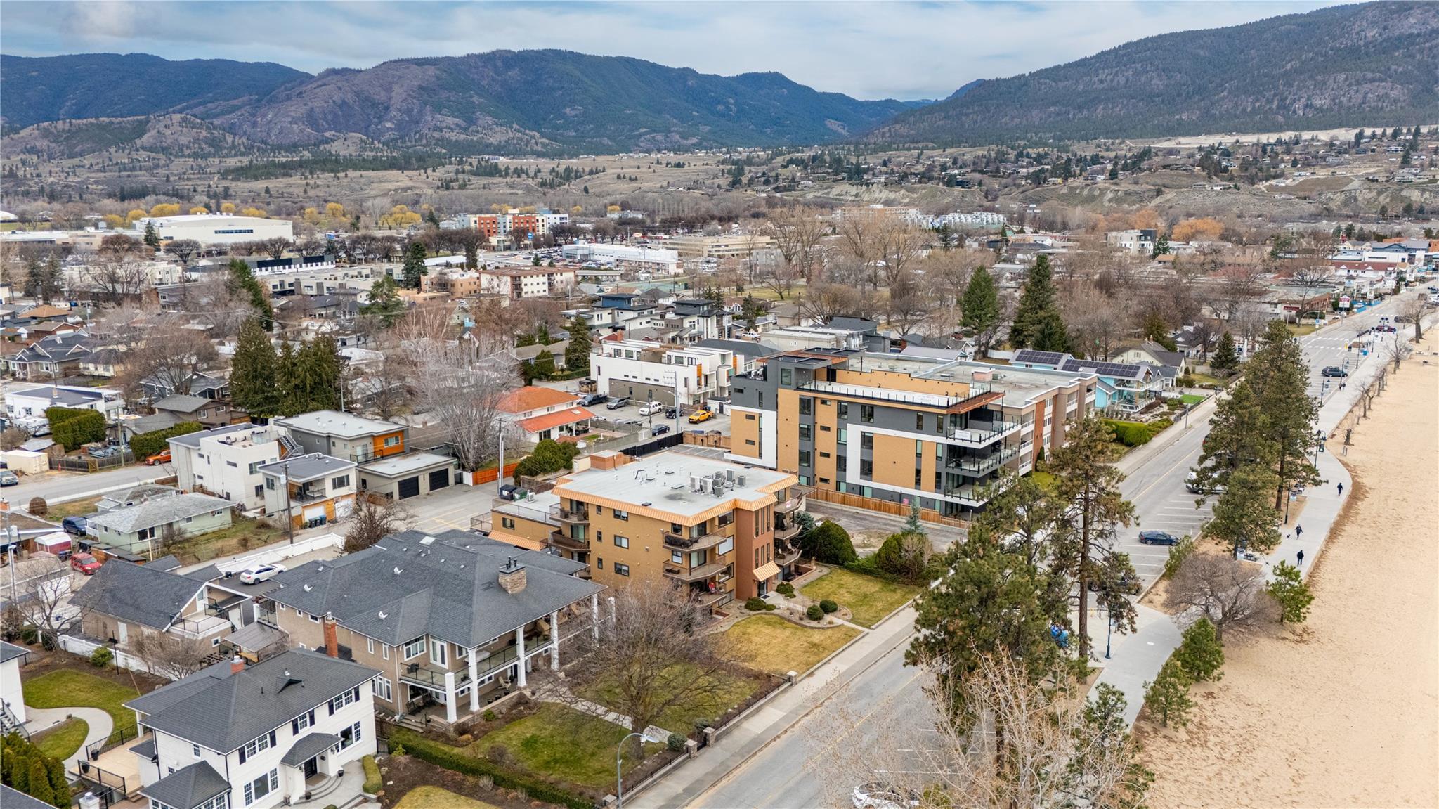 578 Lakeshore Drive 203 Penticton V2A 1B9
