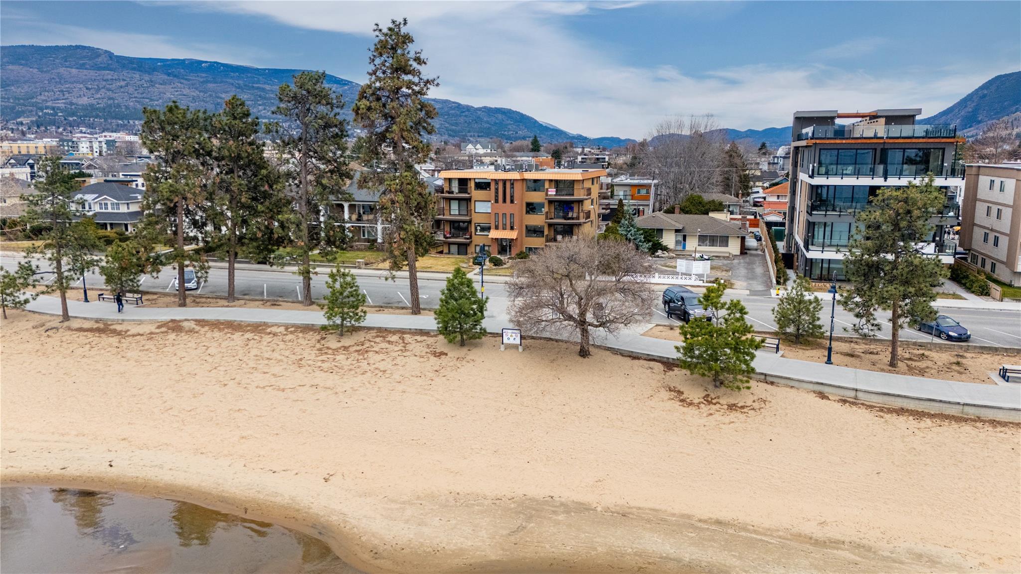 578 Lakeshore Drive 203 Penticton V2A 1B9