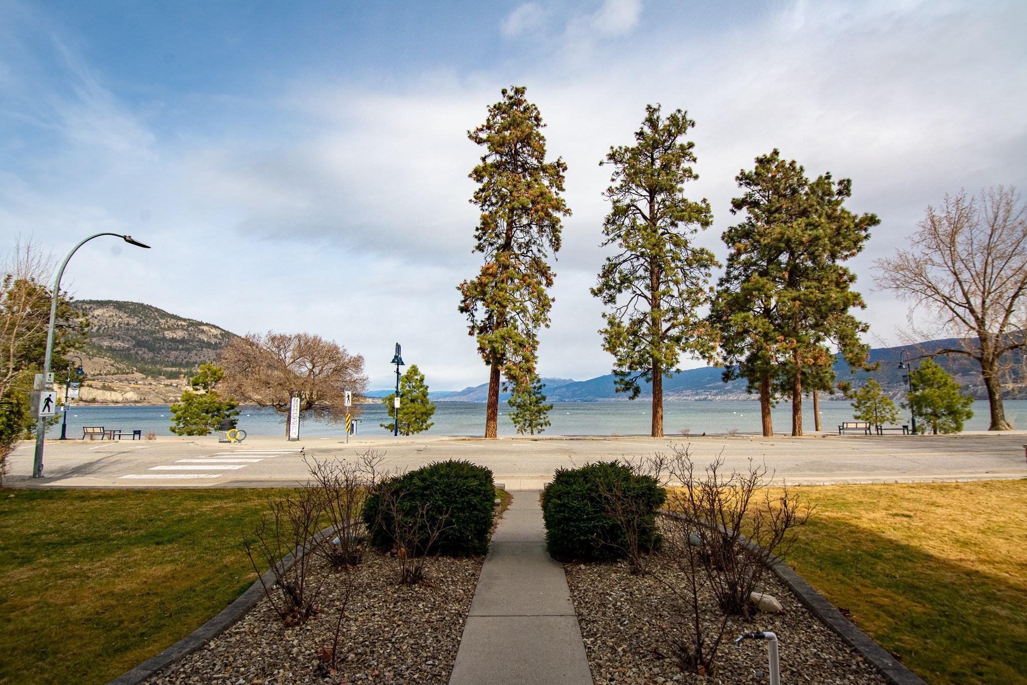 578 Lakeshore Drive 203 Penticton V2A 1B9