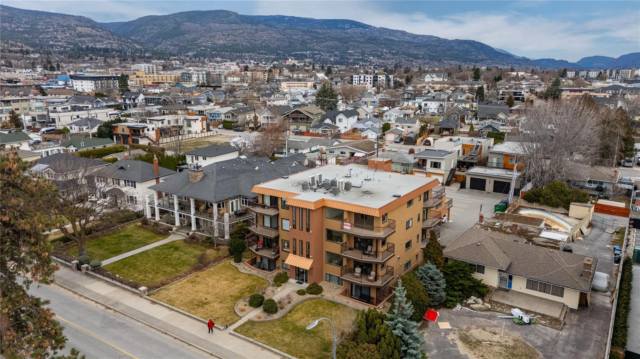 578 Lakeshore Drive 203 Penticton V2A 1B9