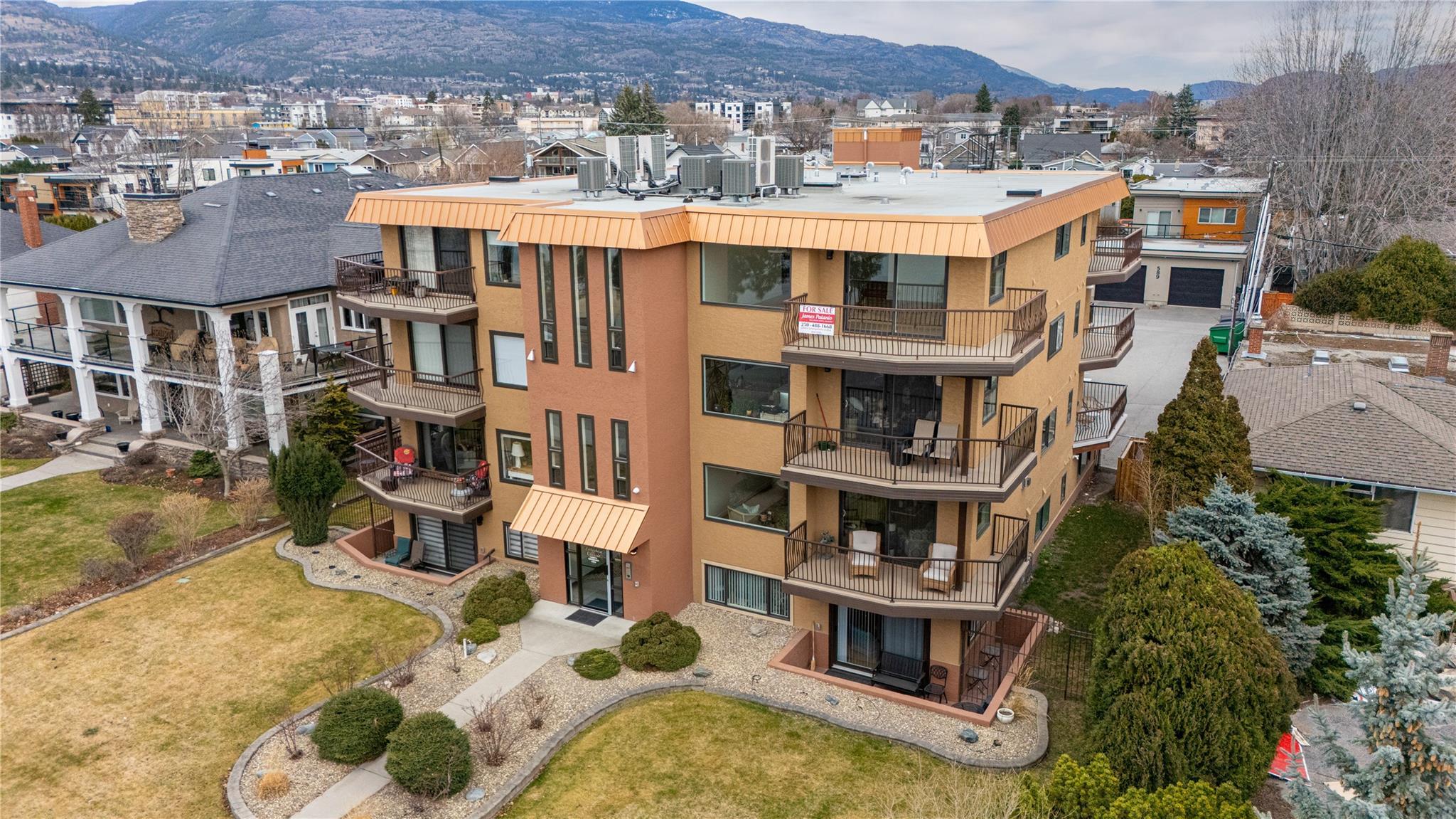578 Lakeshore Drive 203 Penticton V2A 1B9