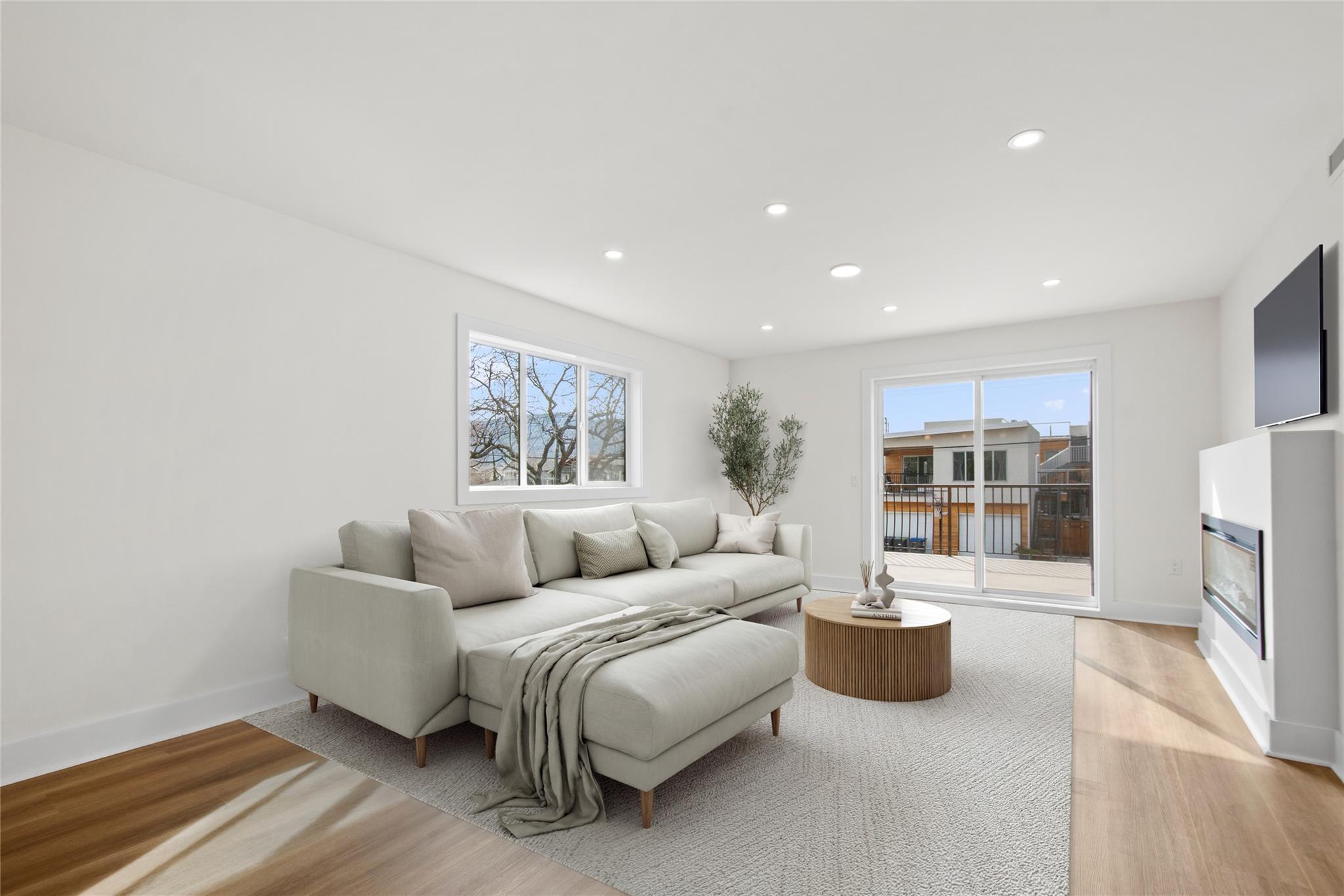 578 Lakeshore Drive 203 Penticton V2A 1B9