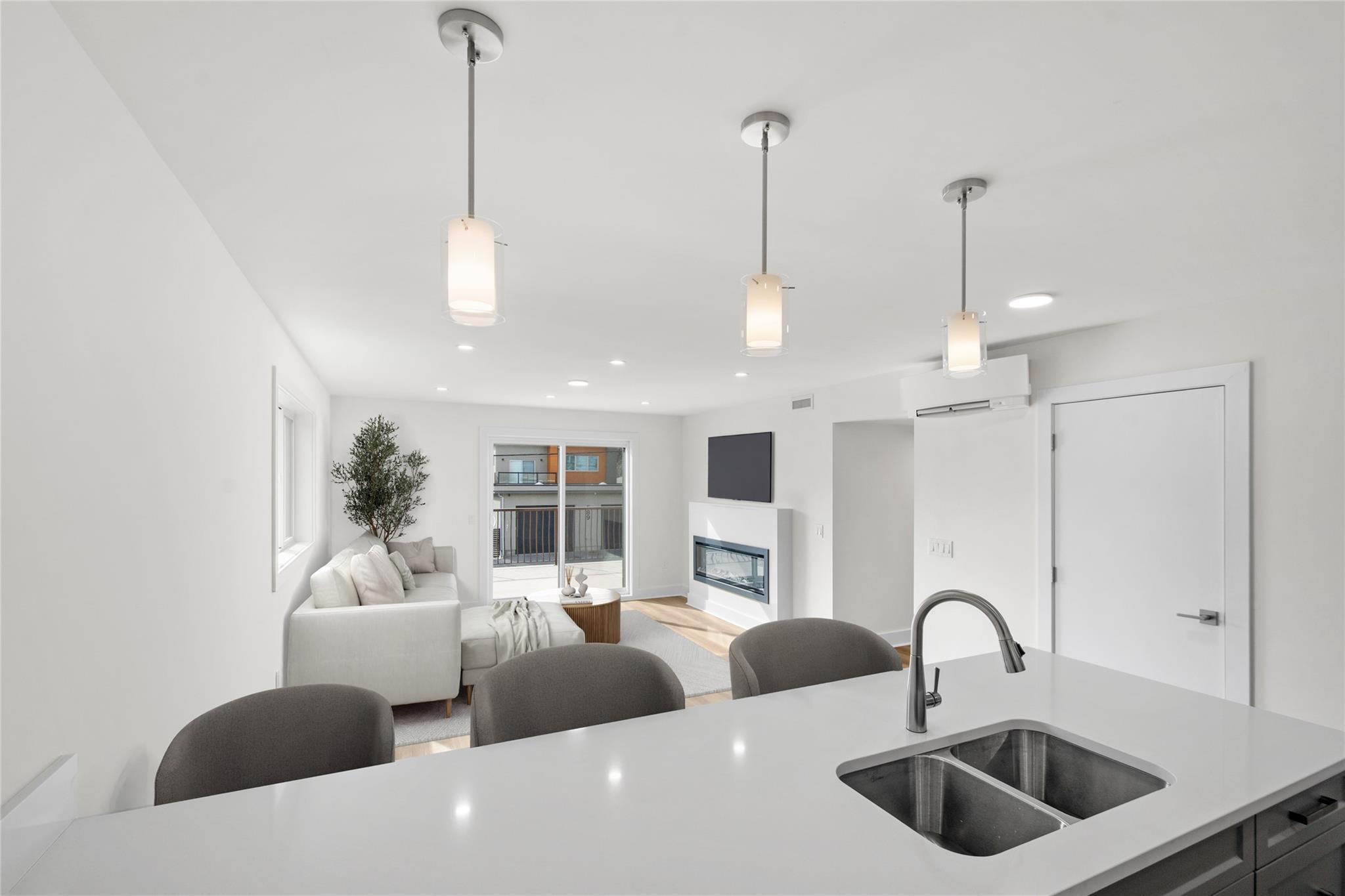 578 Lakeshore Drive 203 Penticton V2A 1B9