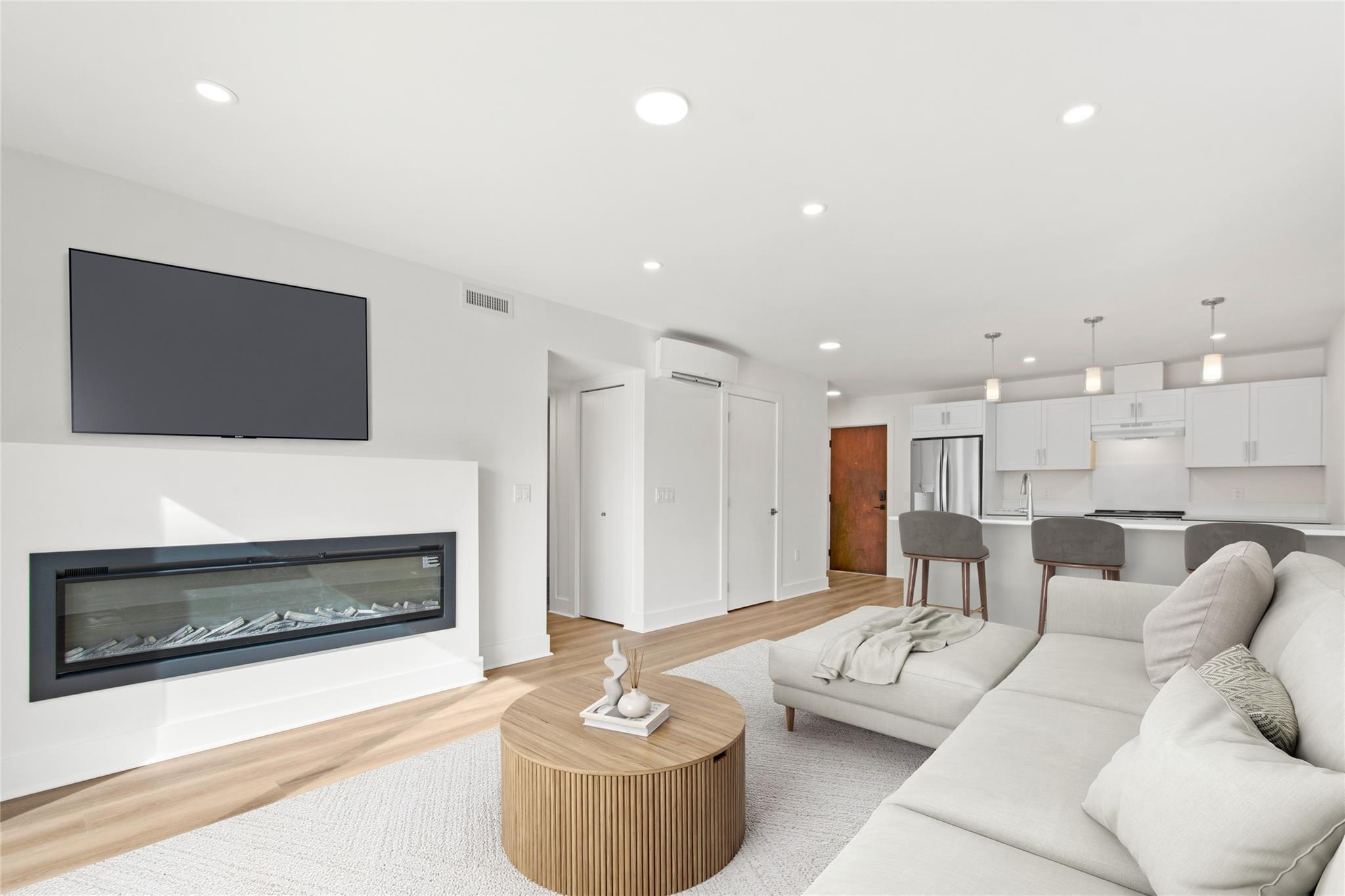 578 Lakeshore Drive 203 Penticton V2A 1B9