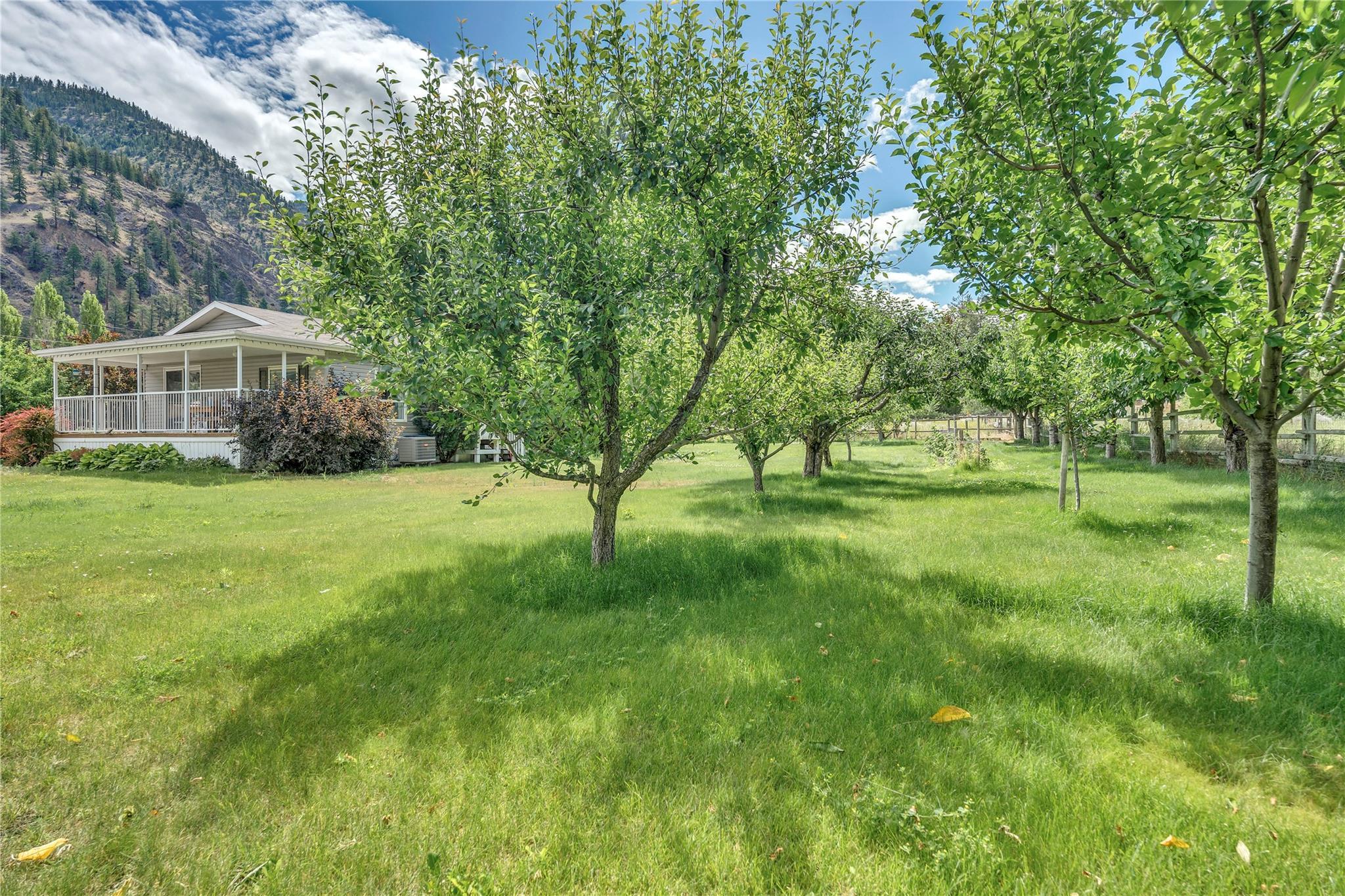 1526 Main Street N Olalla V0X 1N6