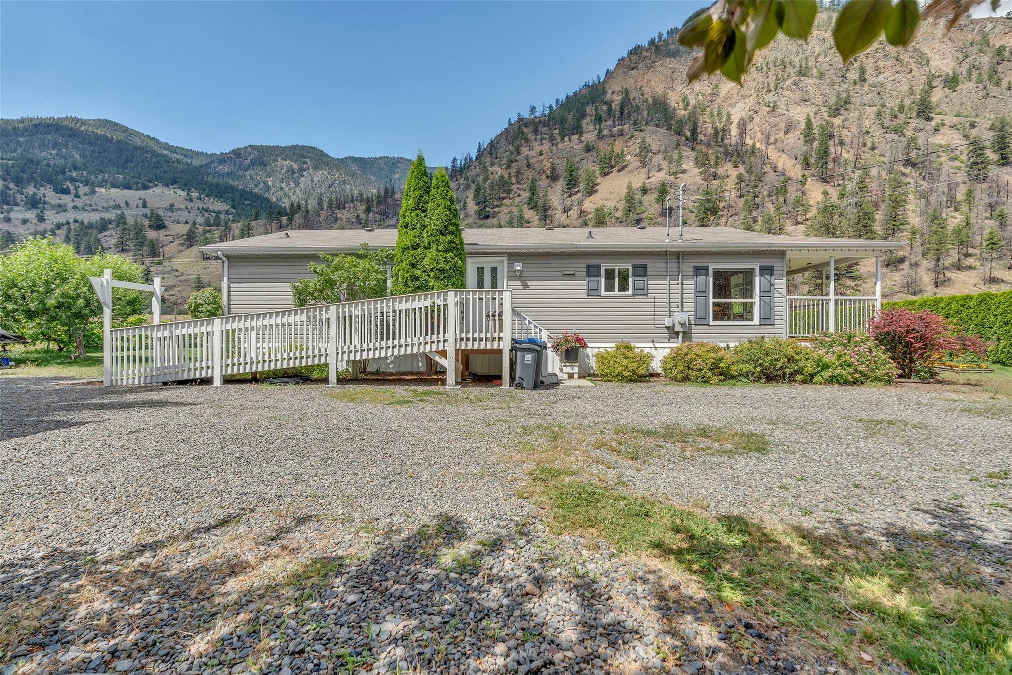 1526 Main Street N Olalla V0X 1N6