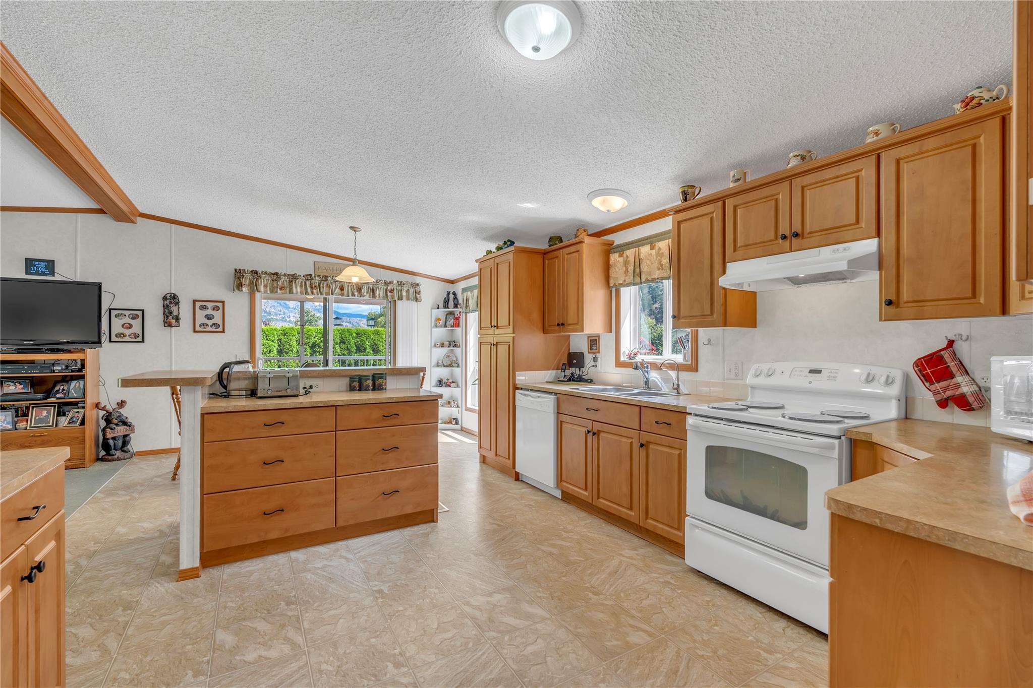1526 Main Street N Olalla V0X 1N6
