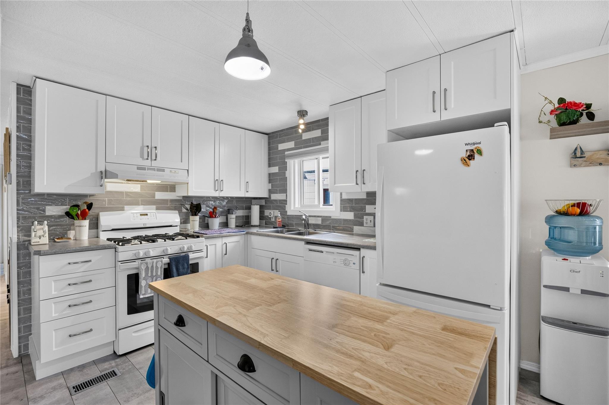 4505 Mclean Creek Road F25 Okanagan Falls V0H 1R0