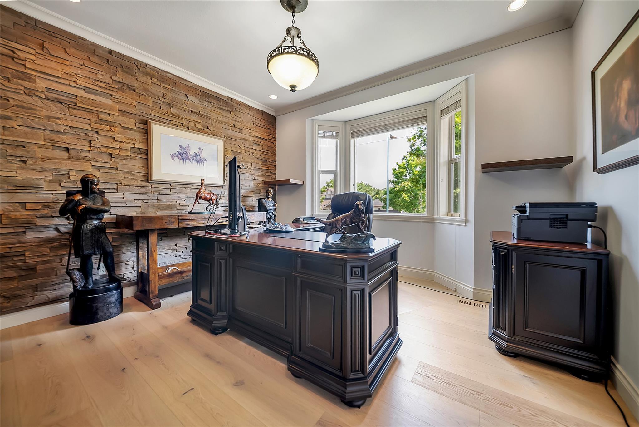 336 Quilchena Drive Kelowna V1W 4Y9