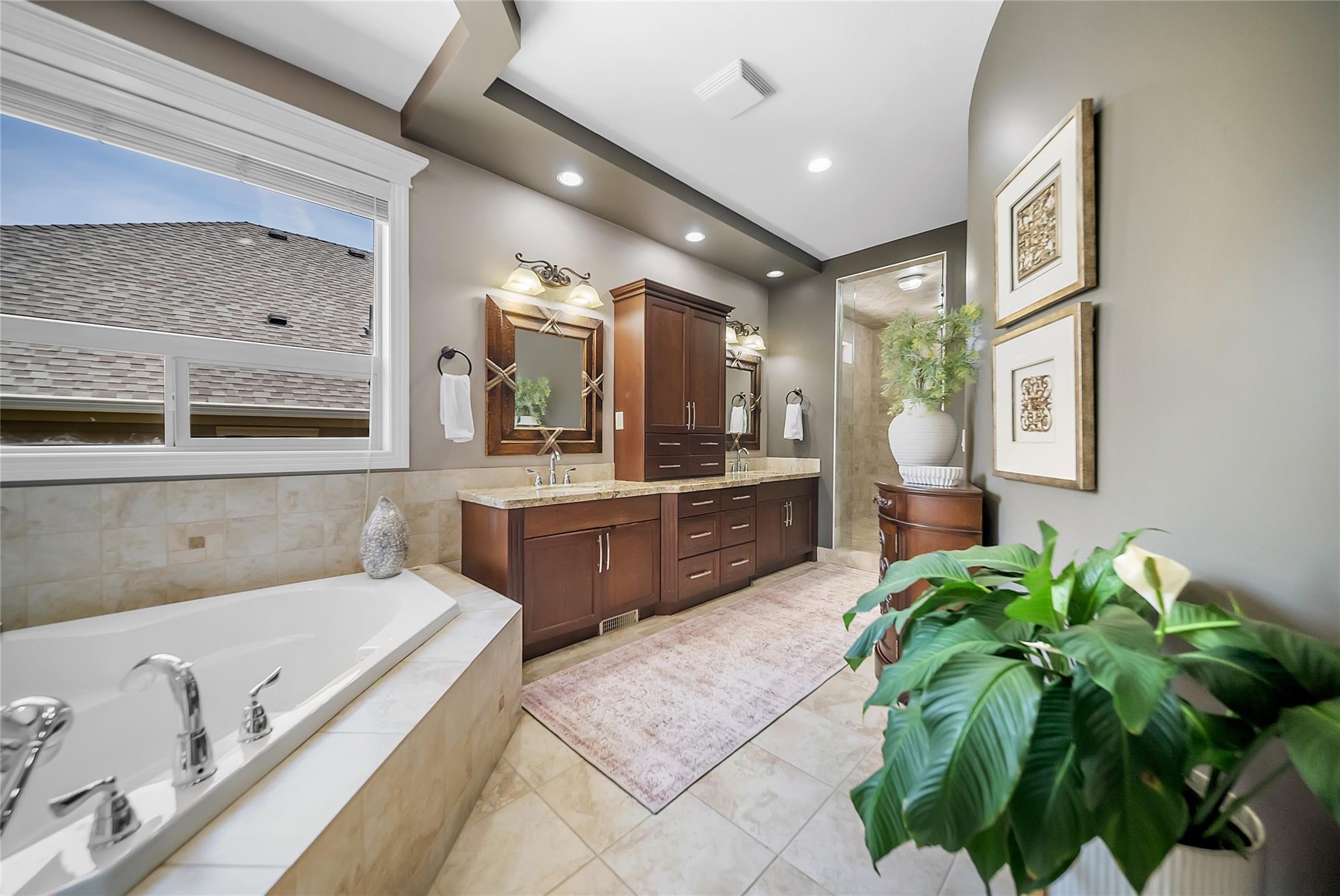 336 Quilchena Drive Kelowna V1W 4Y9