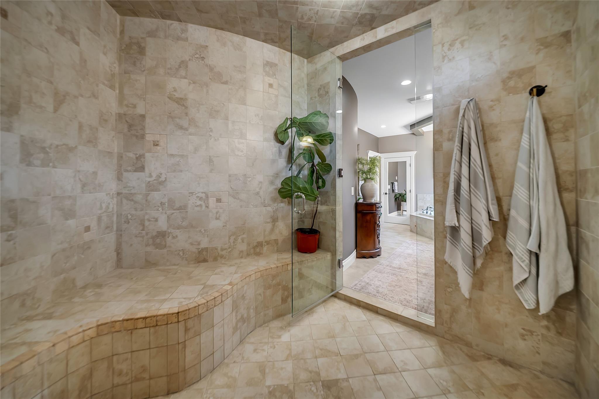 336 Quilchena Drive Kelowna V1W 4Y9