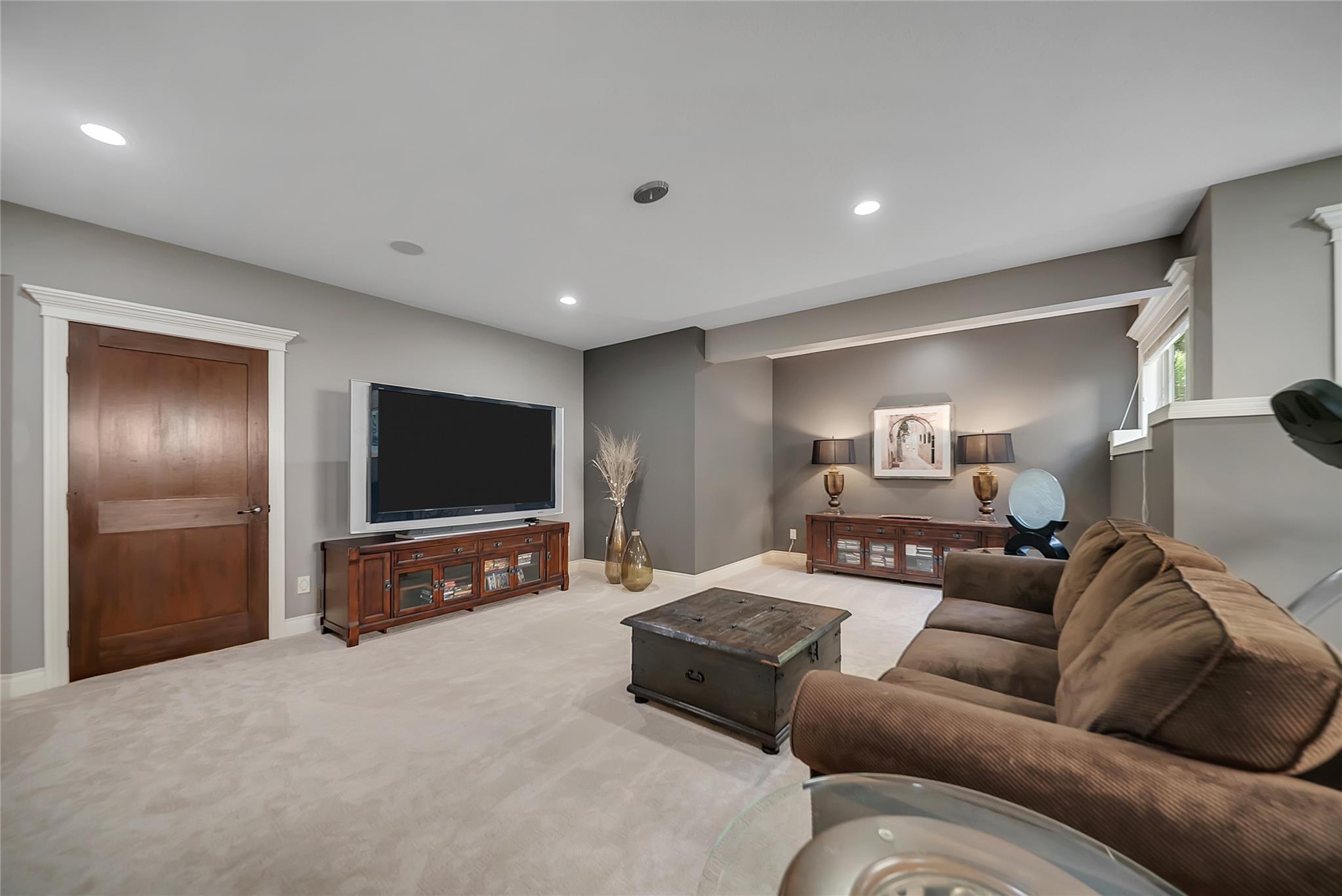 336 Quilchena Drive Kelowna V1W 4Y9