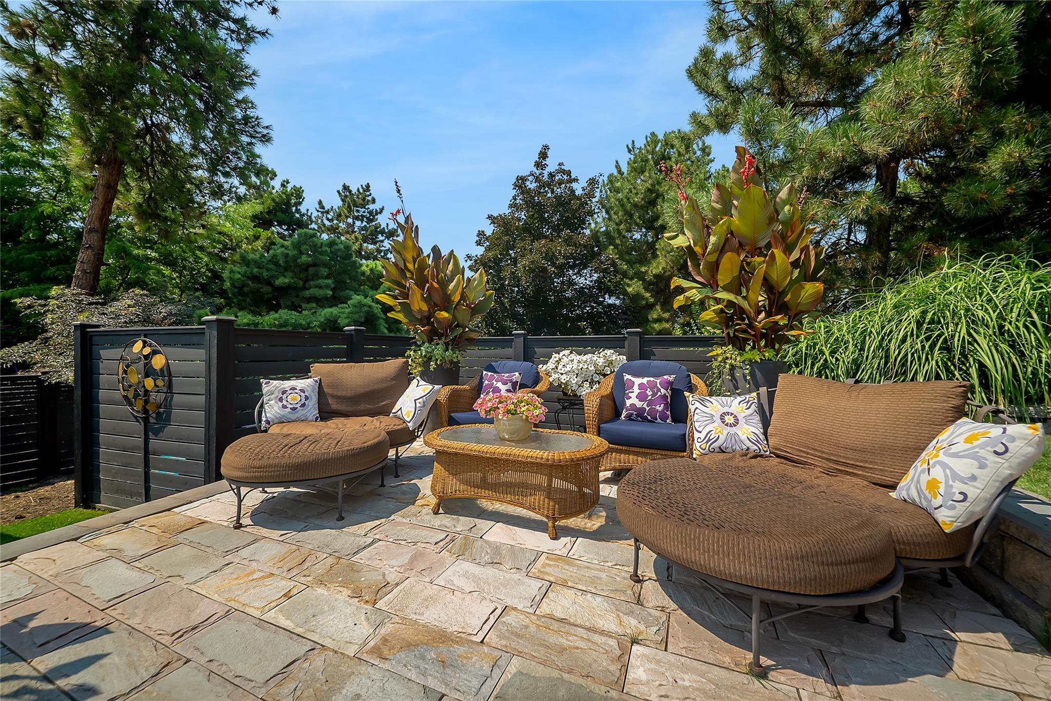 336 Quilchena Drive Kelowna V1W 4Y9