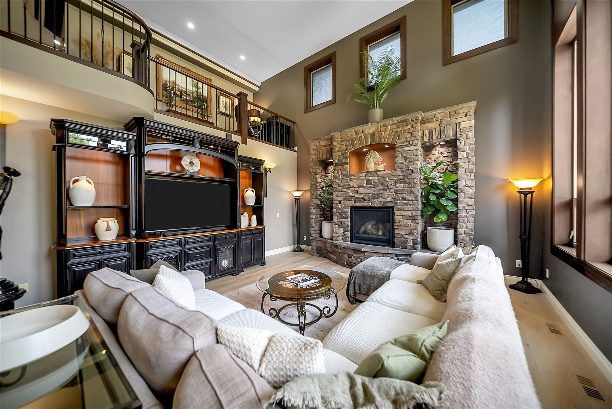 336 Quilchena Drive Kelowna V1W 4Y9
