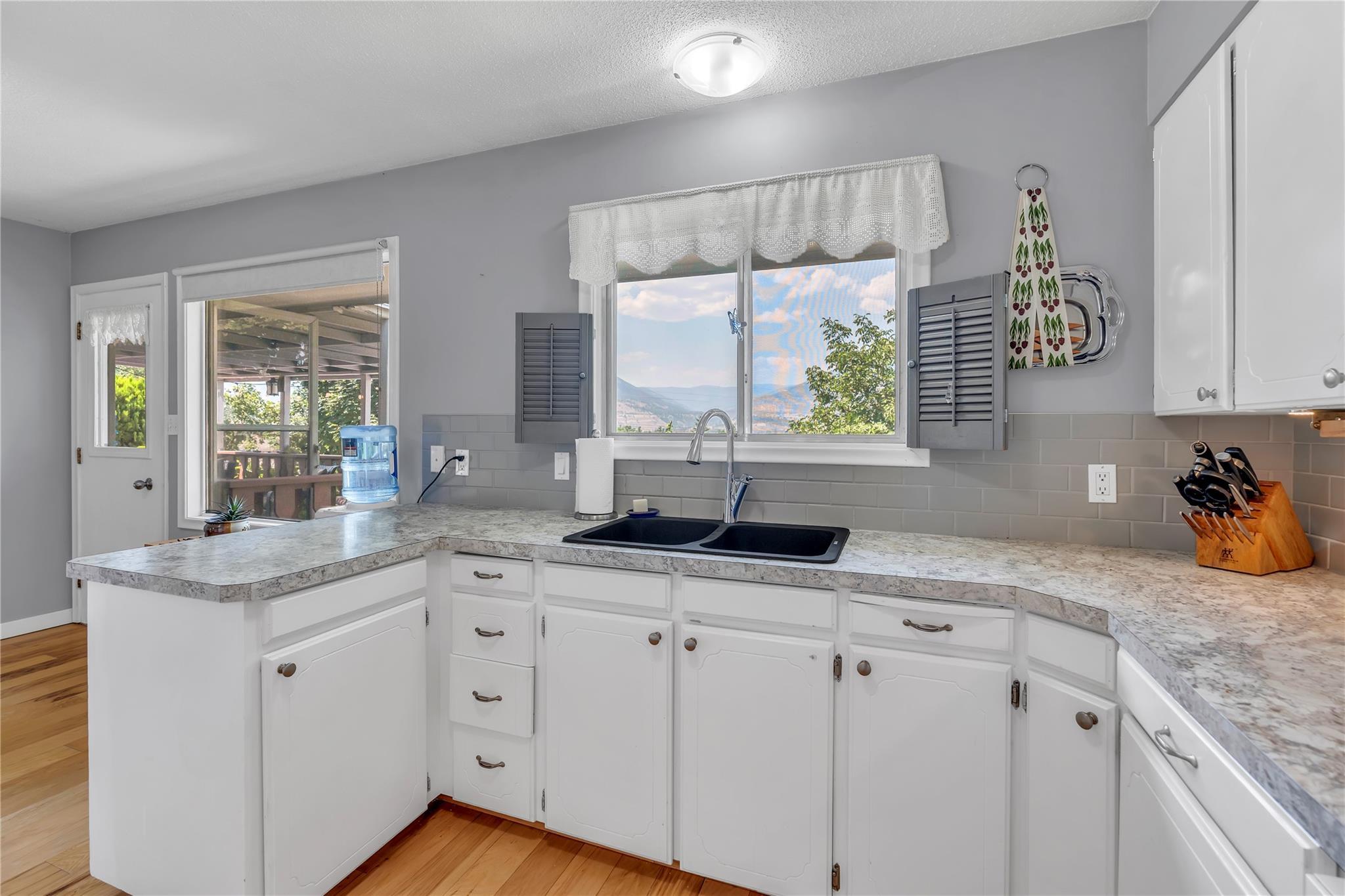 707 Ross Avenue Penticton V2A 3A5