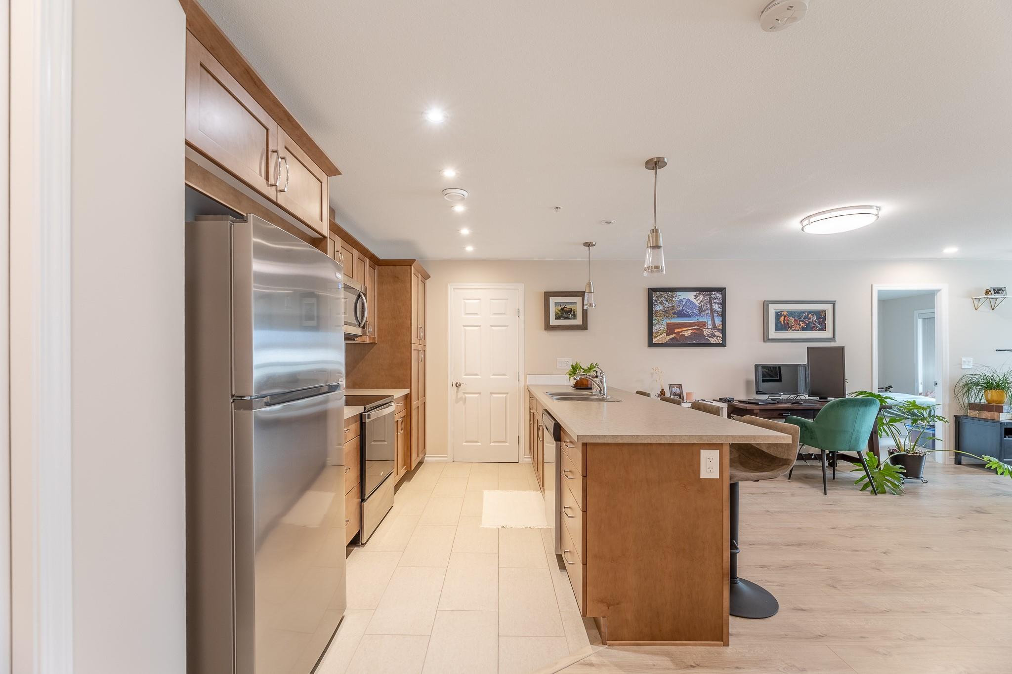 3346 Skaha Lake Road 304 Penticton V2A 6G4