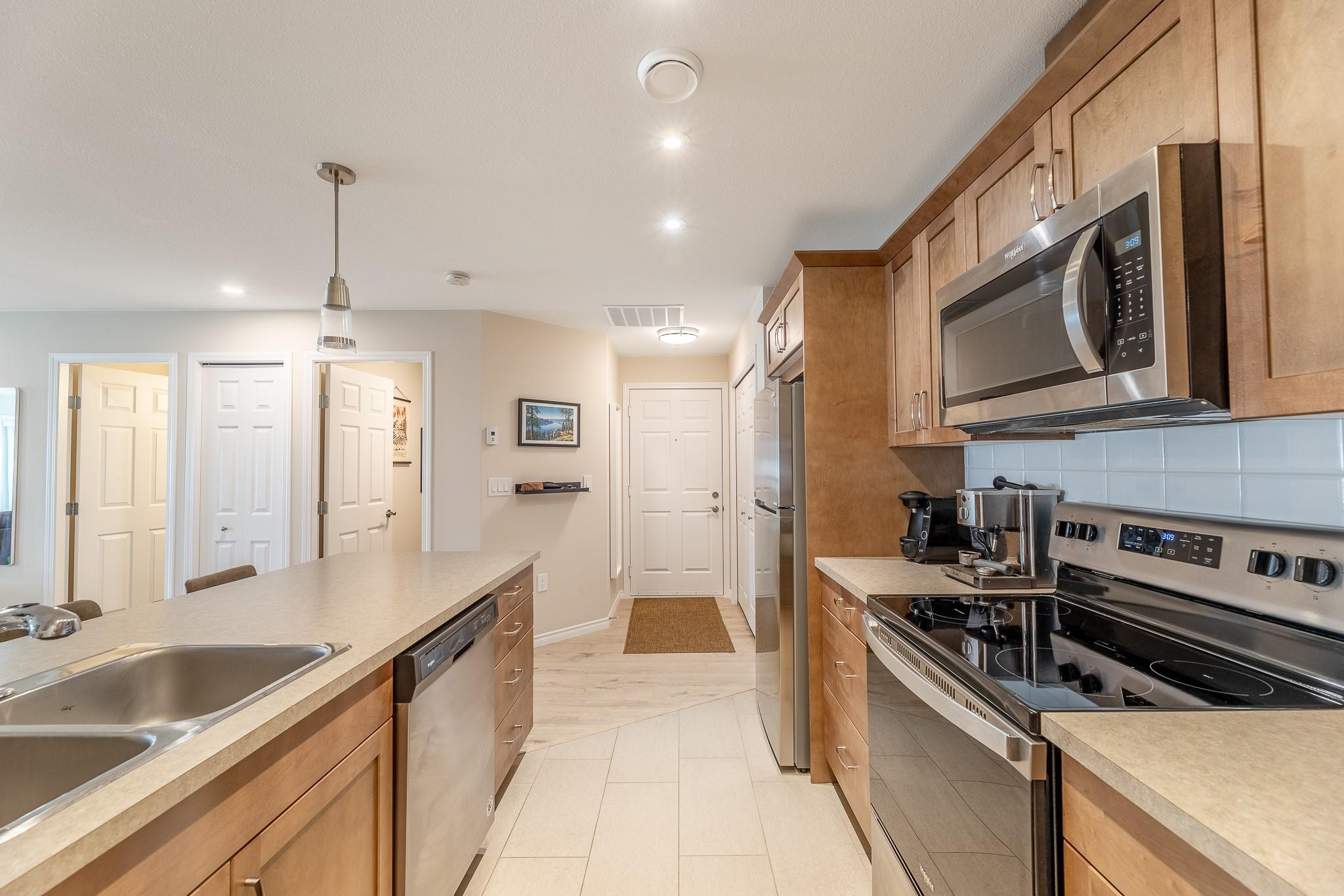 3346 Skaha Lake Road 304 Penticton V2A 6G4