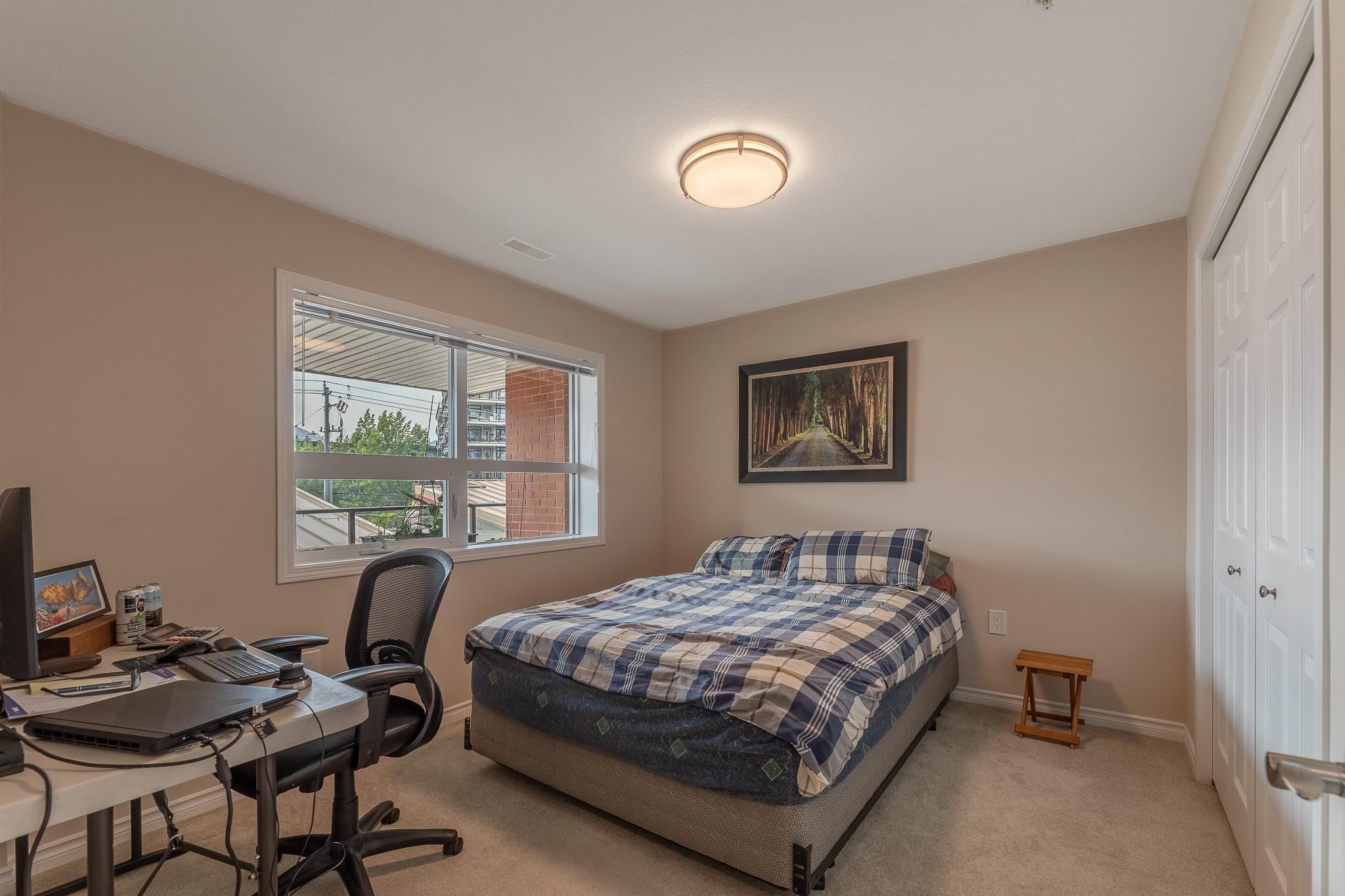3346 Skaha Lake Road 304 Penticton V2A 6G4