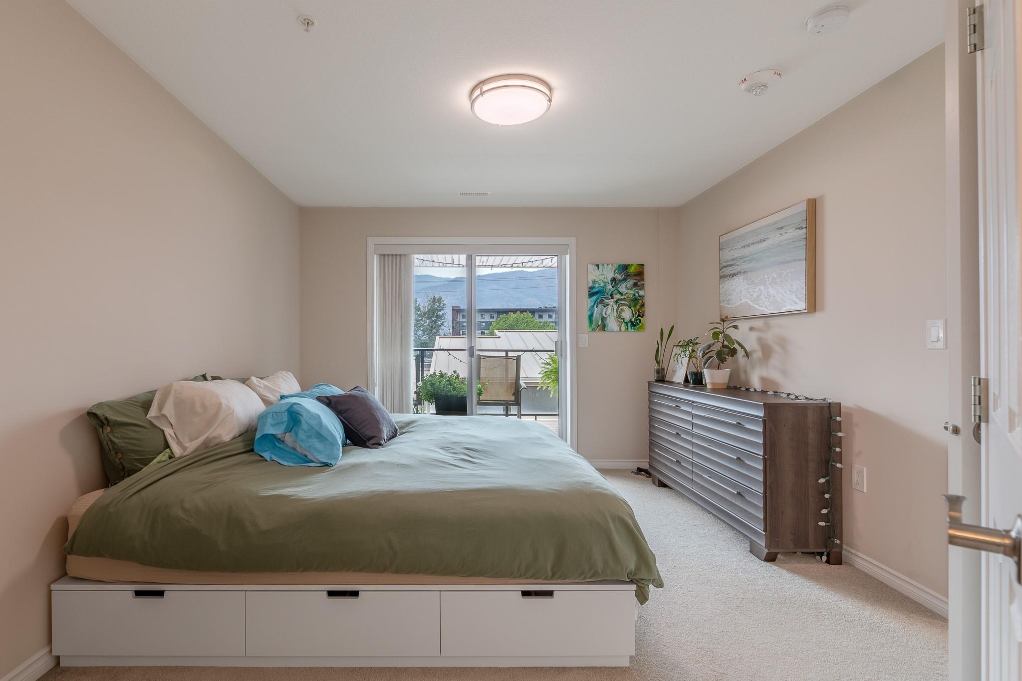 3346 Skaha Lake Road 304 Penticton V2A 6G4