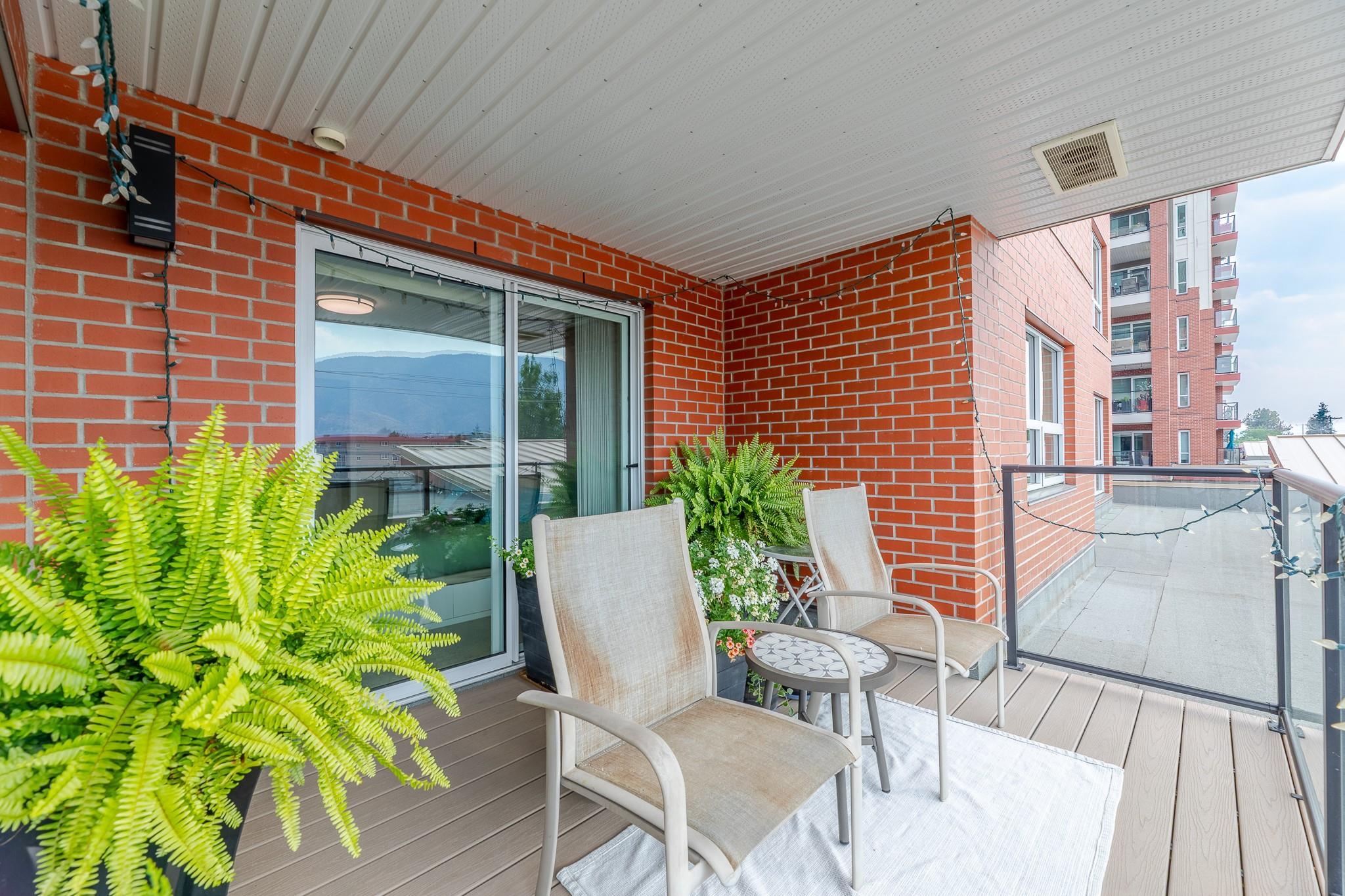 3346 Skaha Lake Road 304 Penticton V2A 6G4