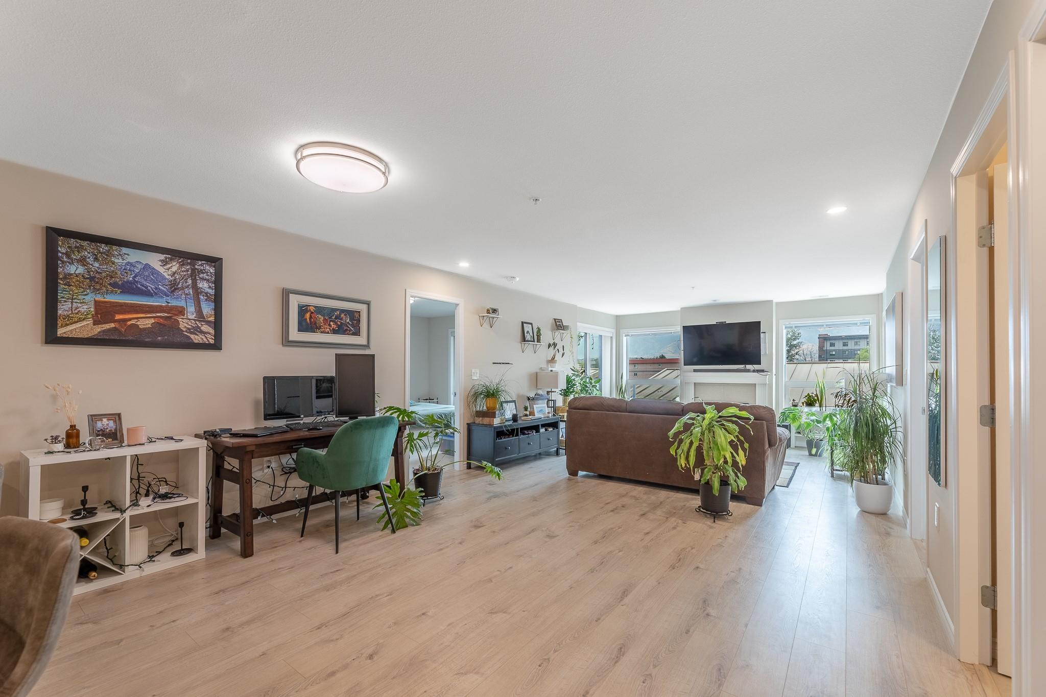 3346 Skaha Lake Road 304 Penticton V2A 6G4