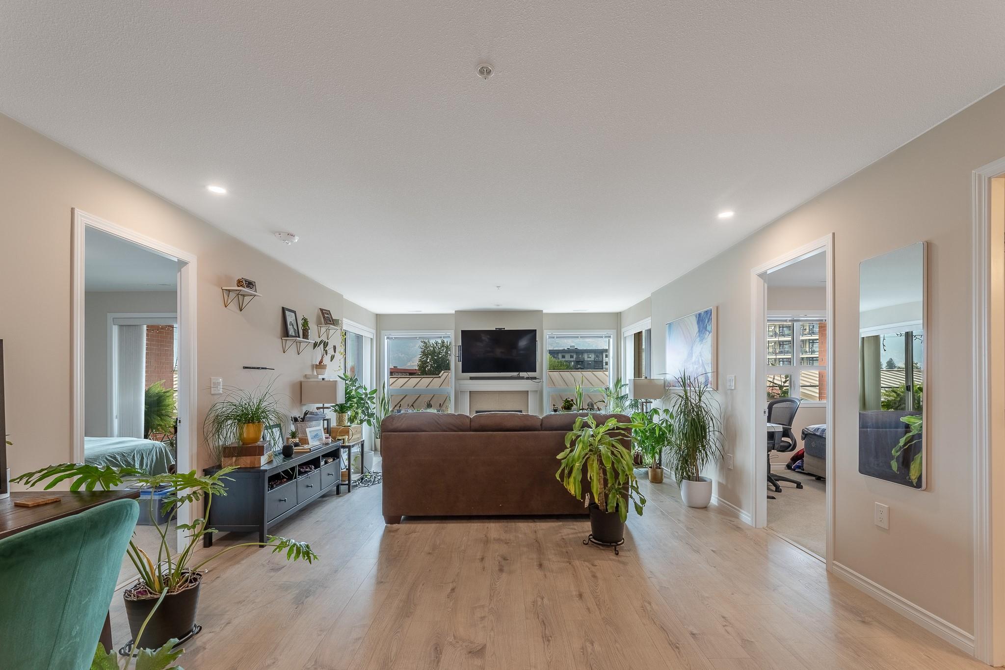 3346 Skaha Lake Road 304 Penticton V2A 6G4
