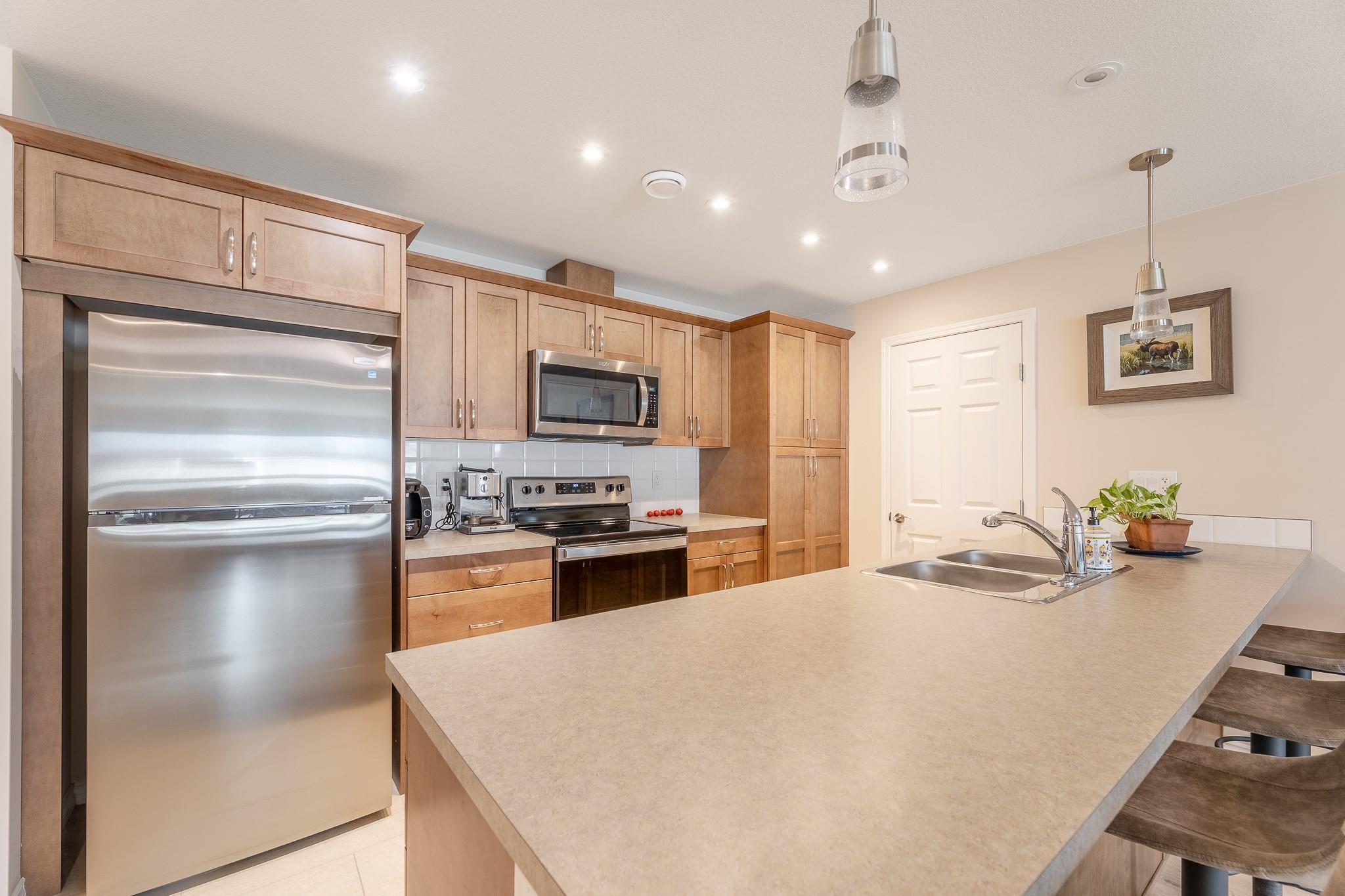 3346 Skaha Lake Road 304 Penticton V2A 6G4