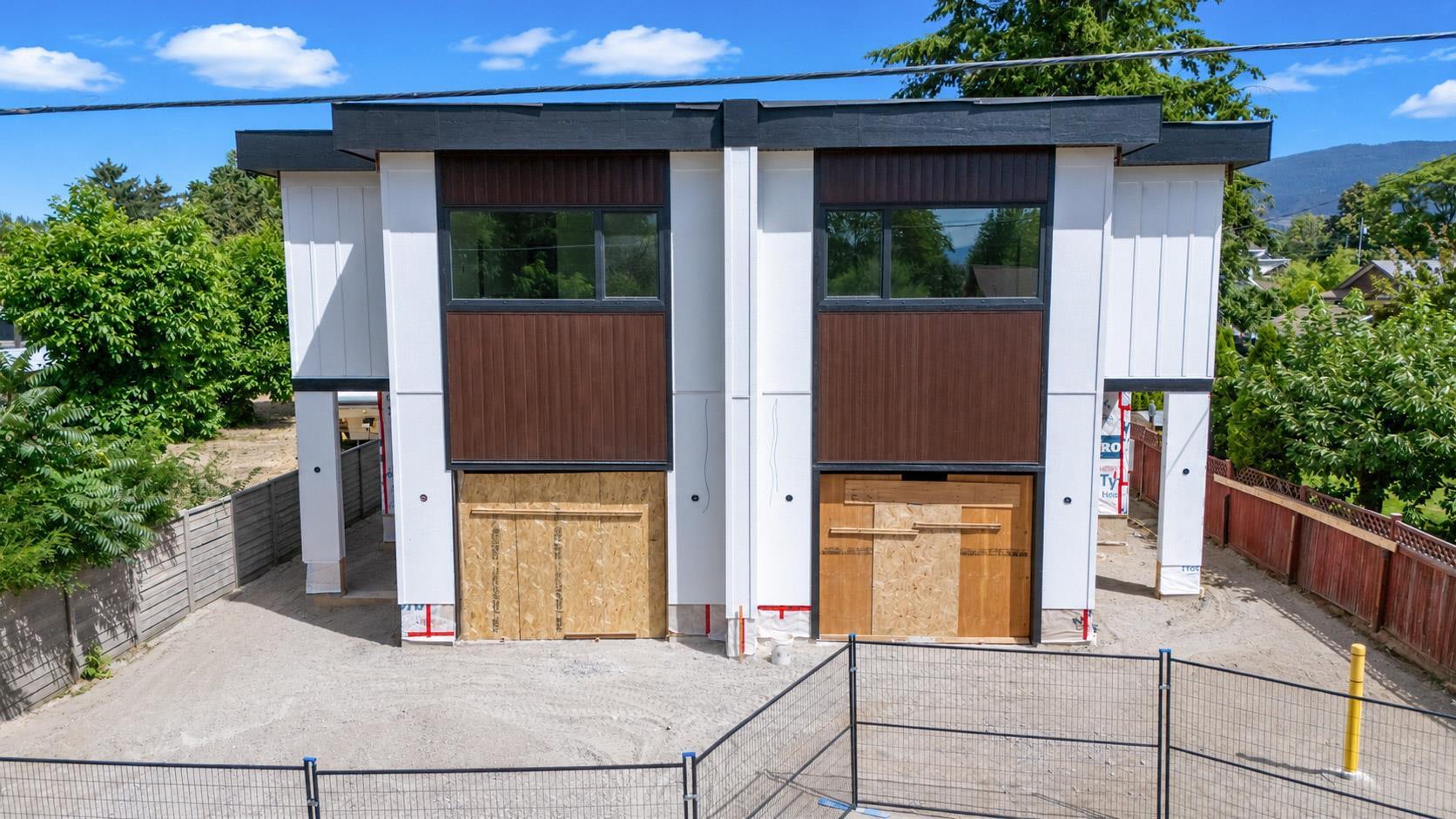 378 Windsor Avenue 103 or 104 Penticton V2A 2K6