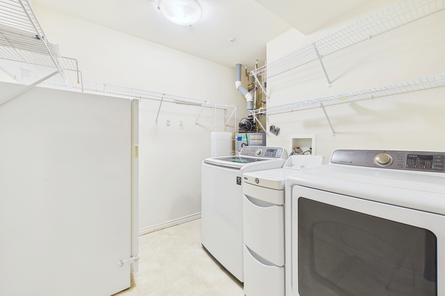 2285 Atkinson Street 204 Penticton V2A 8R7
