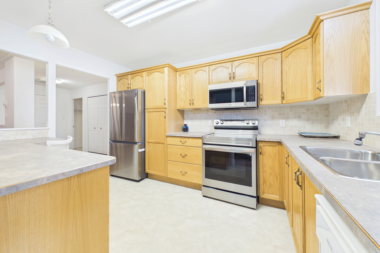 2285 Atkinson Street 204 Penticton V2A 8R7