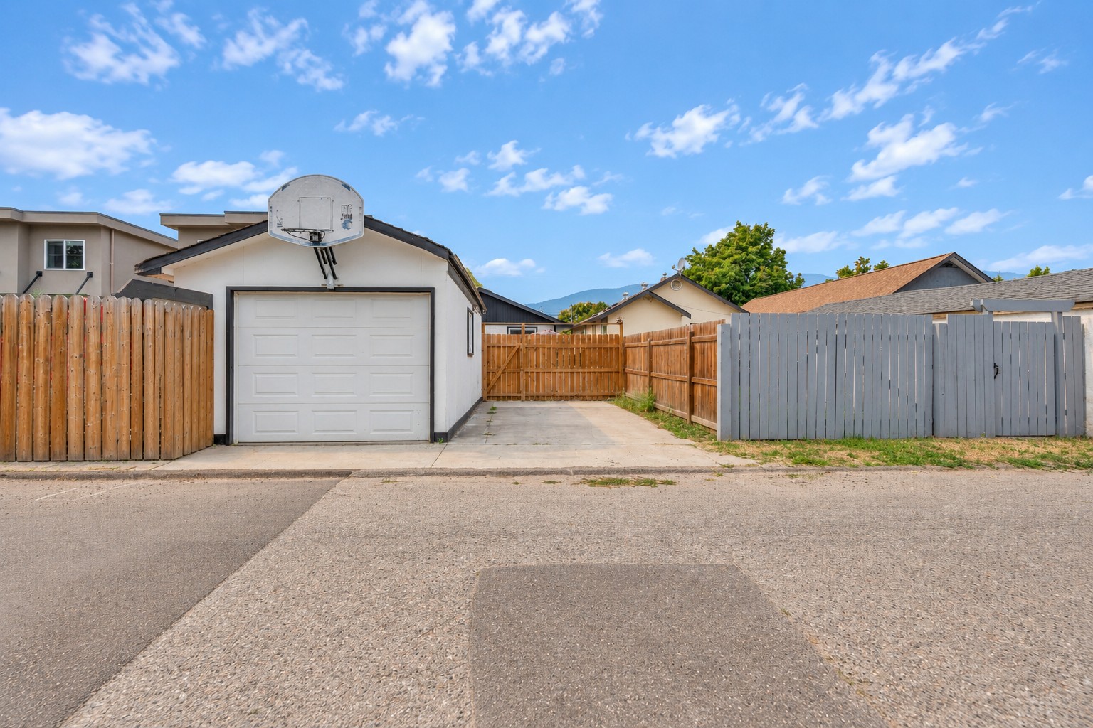 448 Caribou Street Penticton V2A 5W6