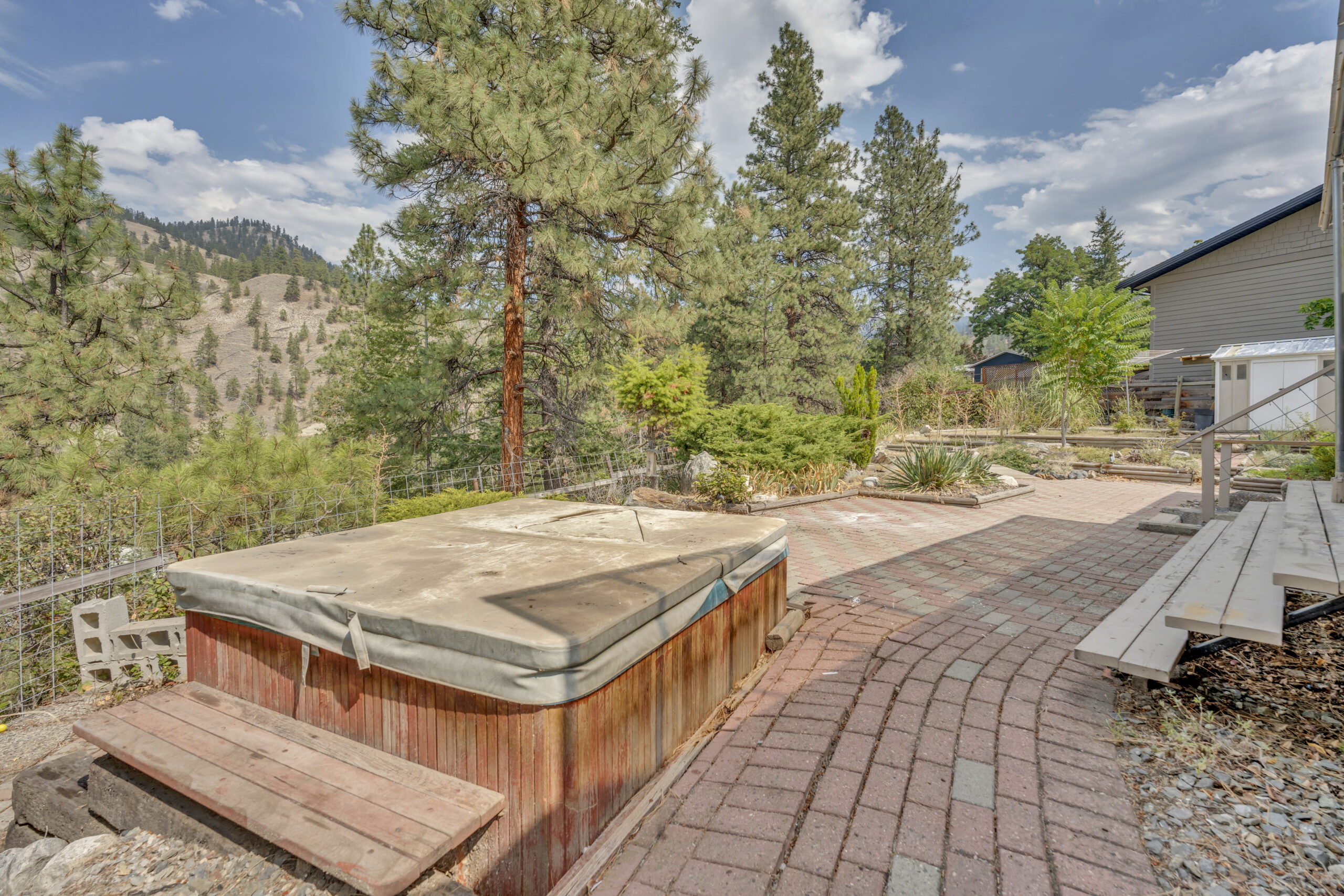 158 Glen Place Penticton V2A 6T4