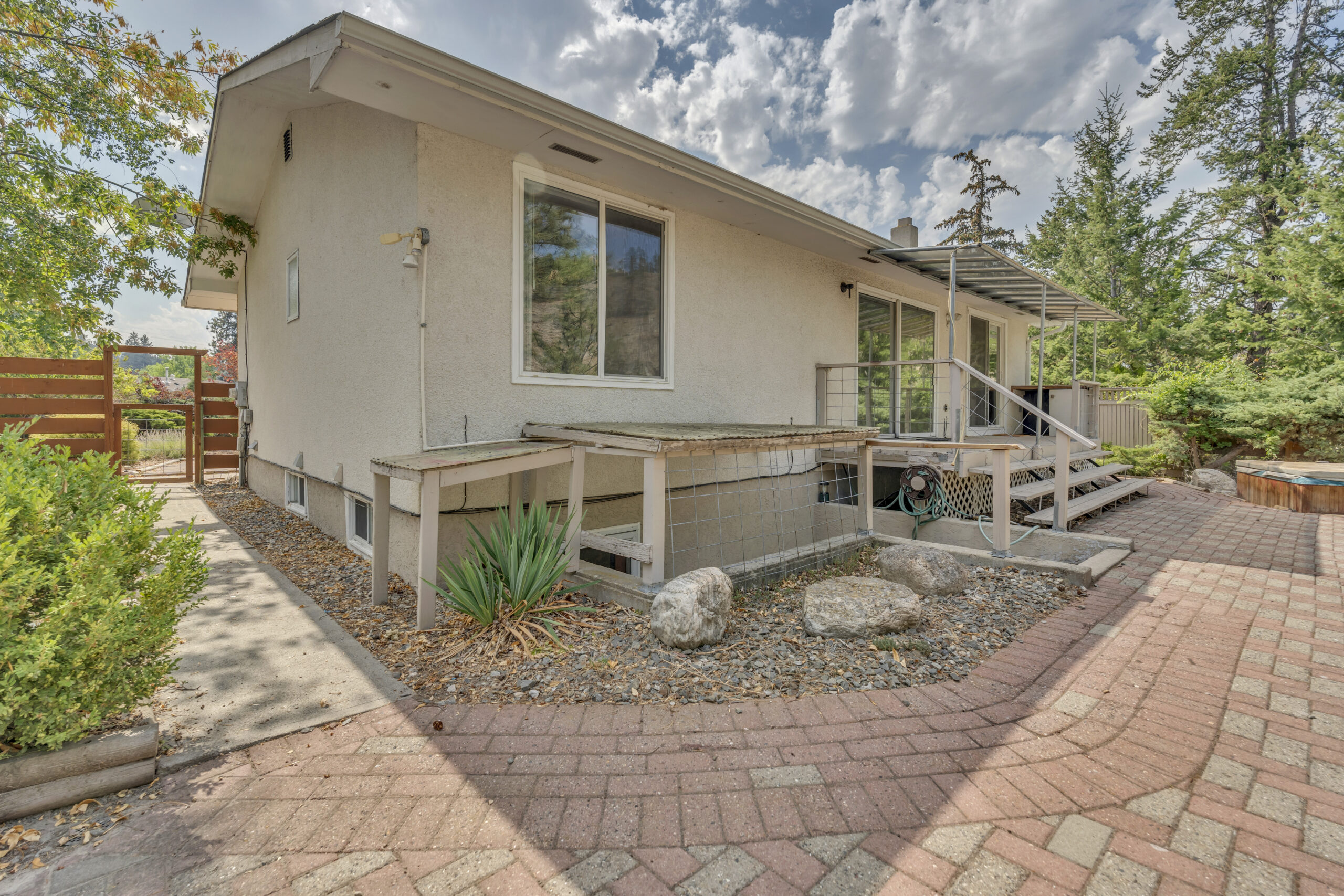 158 Glen Place Penticton V2A 6T4