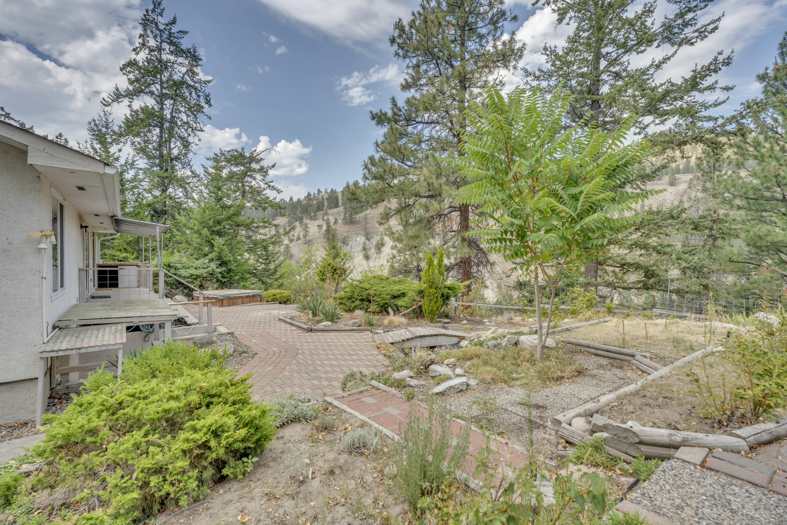 158 Glen Place Penticton V2A 6T4
