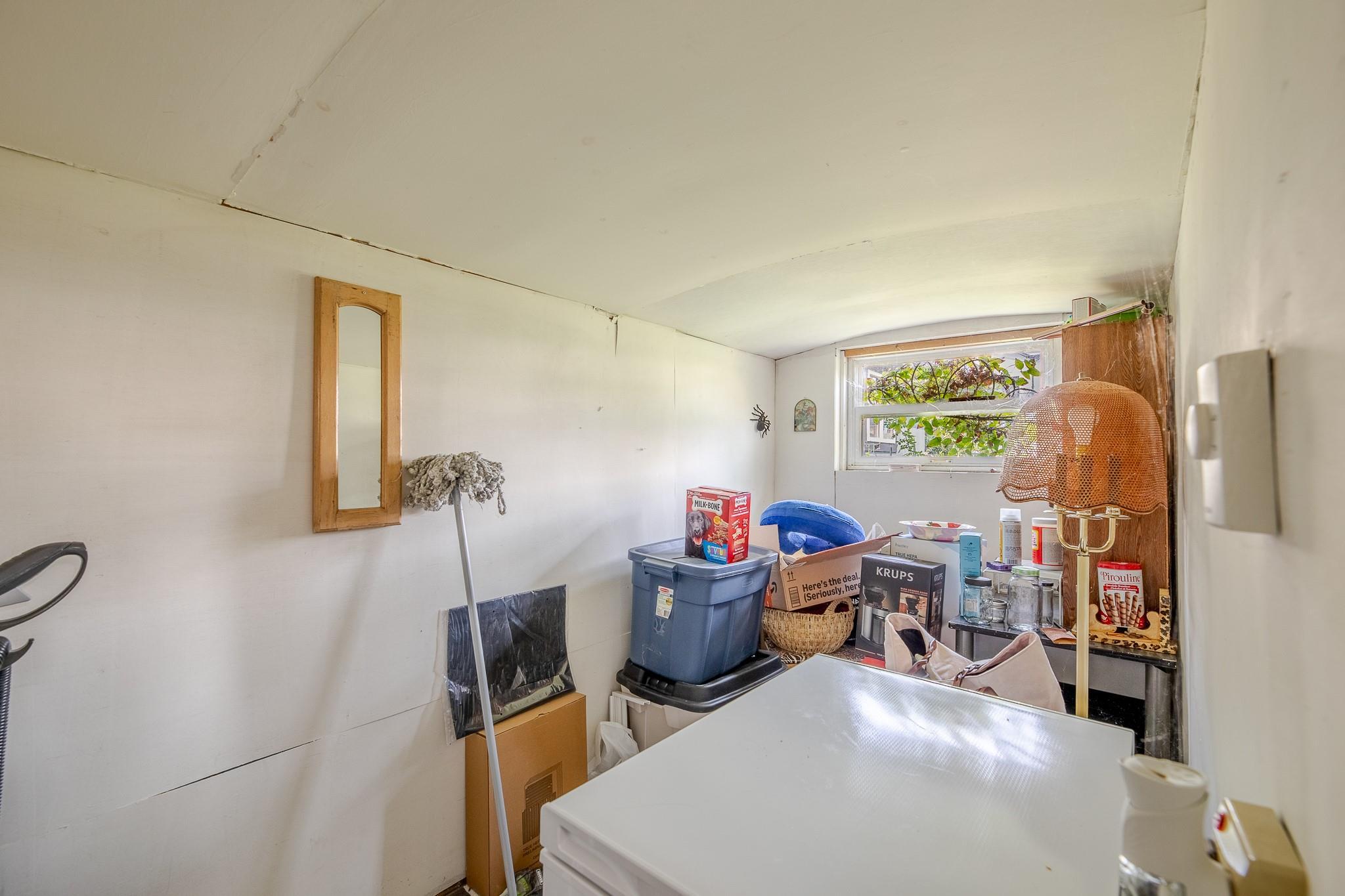 174 Bassett Street Penticton V2A 5W2