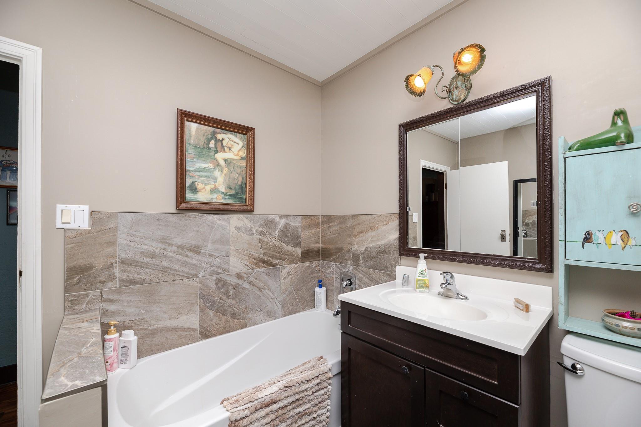 174 Bassett Street Penticton V2A 5W2