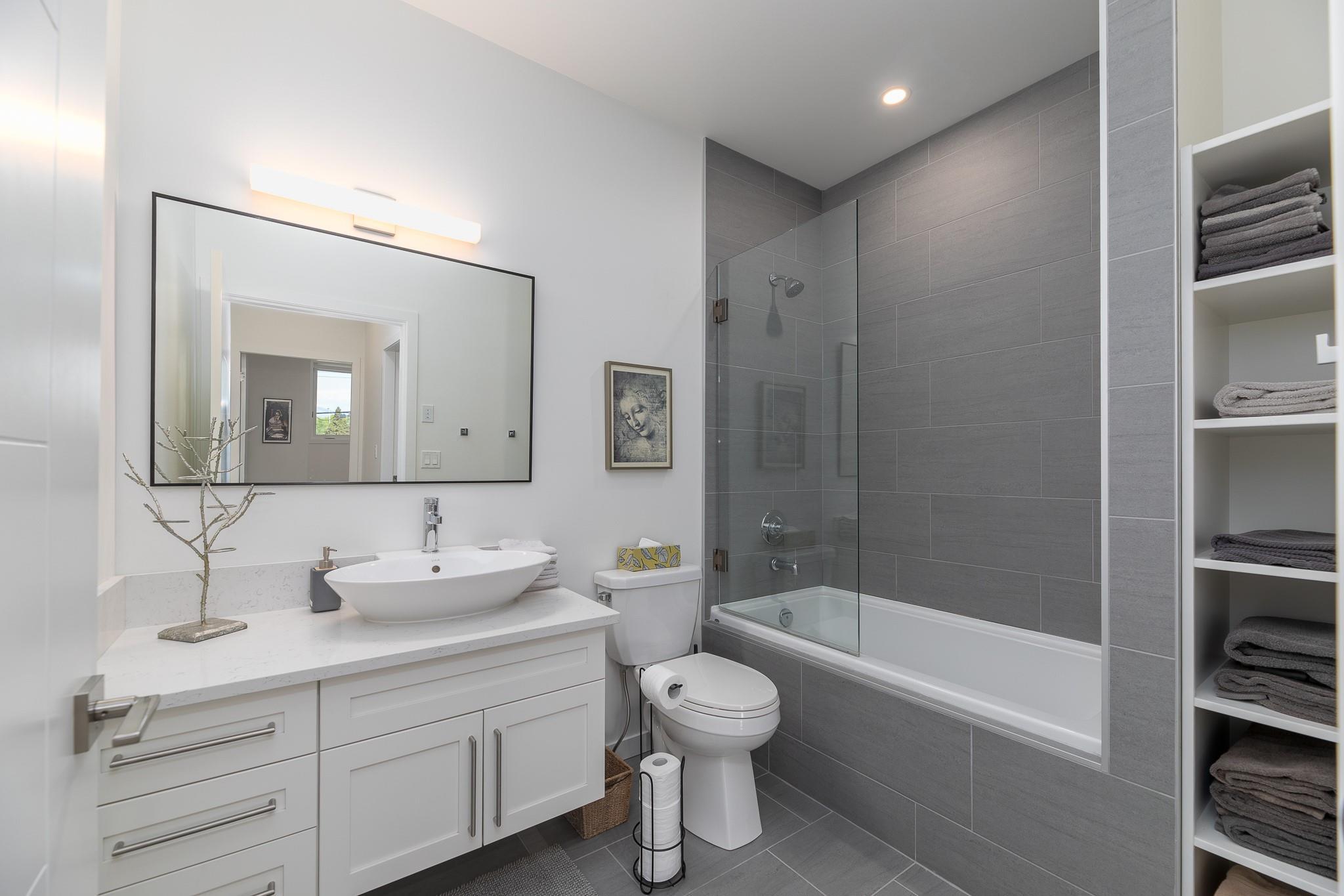 589 Churchill Avenue 102 Penticton V2A 1E2