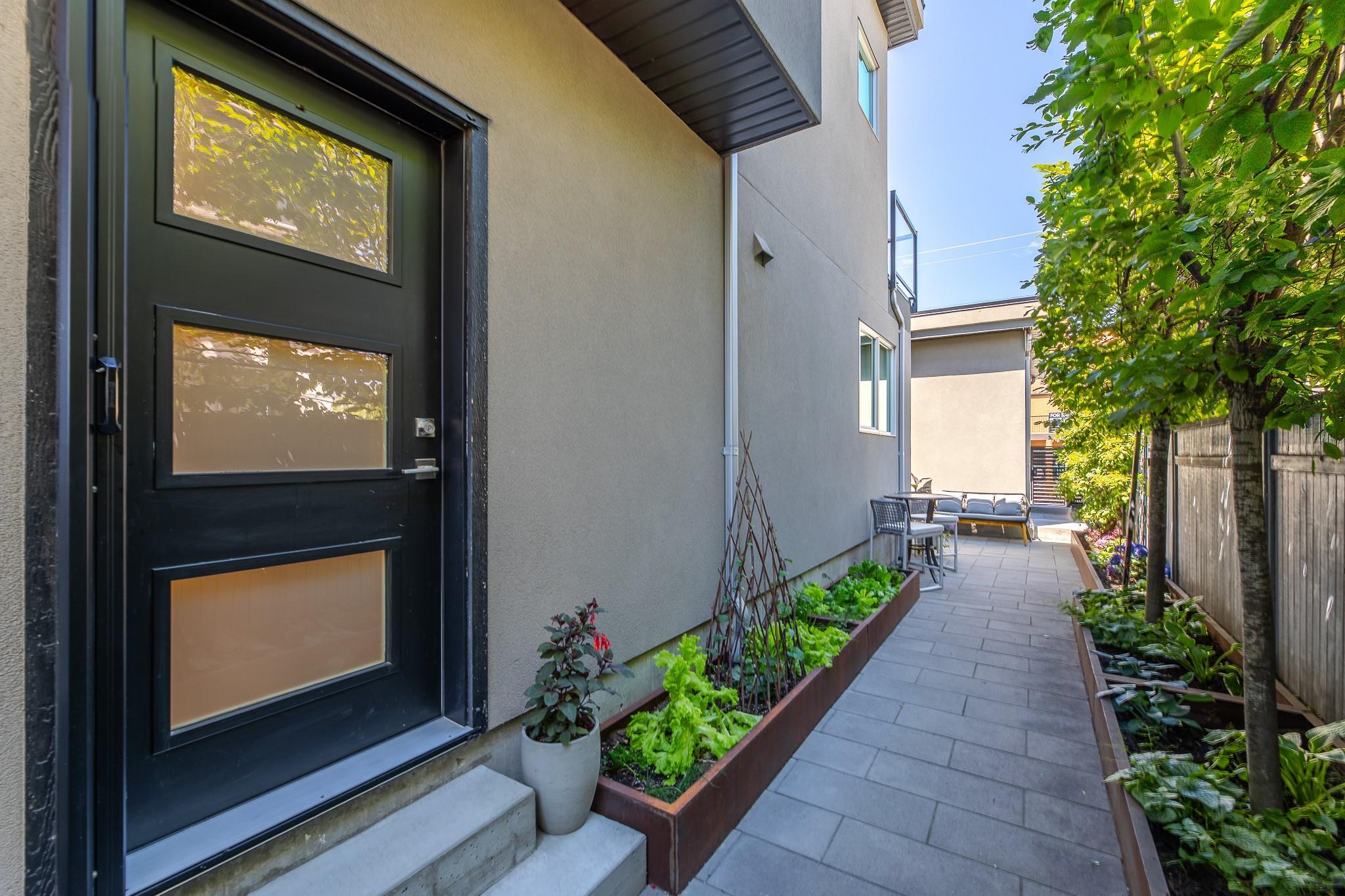 589 Churchill Avenue 102 Penticton V2A 1E2