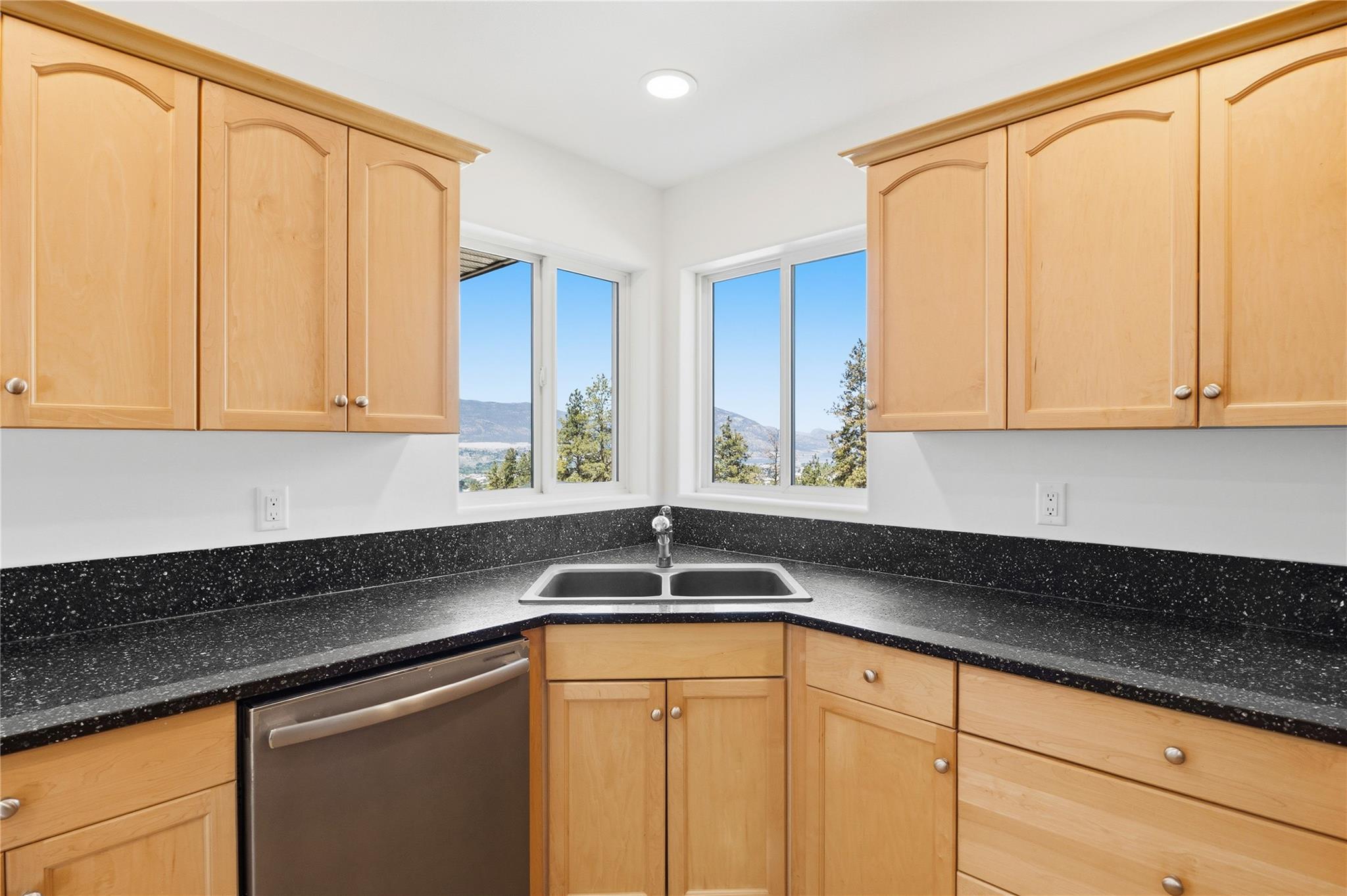 2850 Evergreen Drive Penticton V2A 7T1