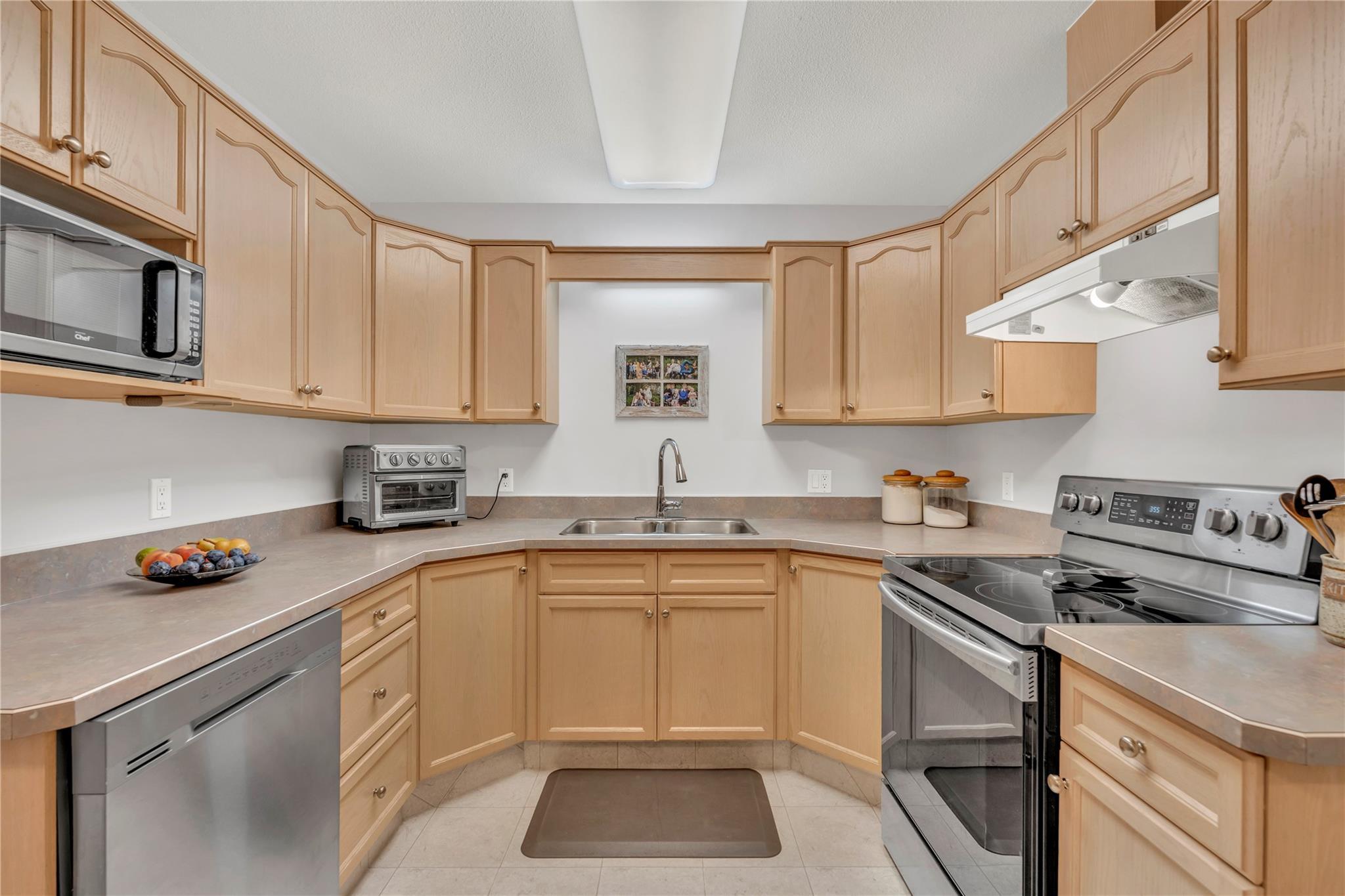 8416 Jubilee Road E Summerland V0H 1Z5
